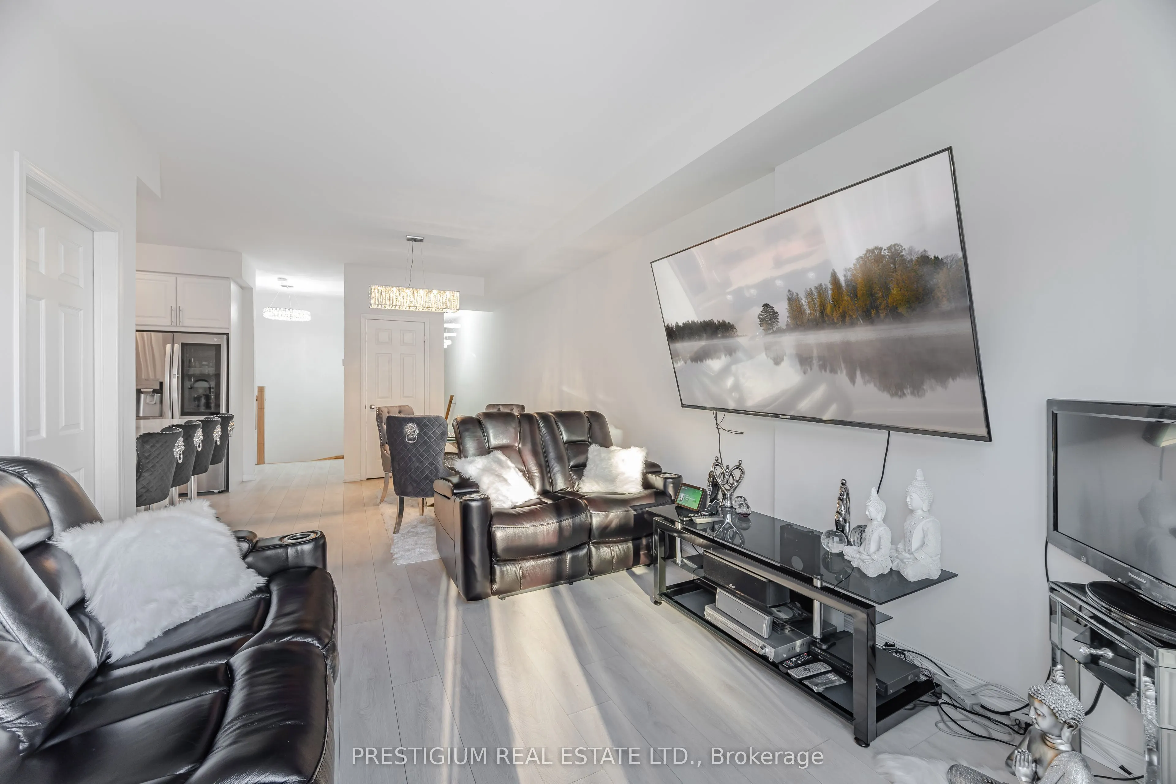 22 HUMBERWOOD Boulevard, #3