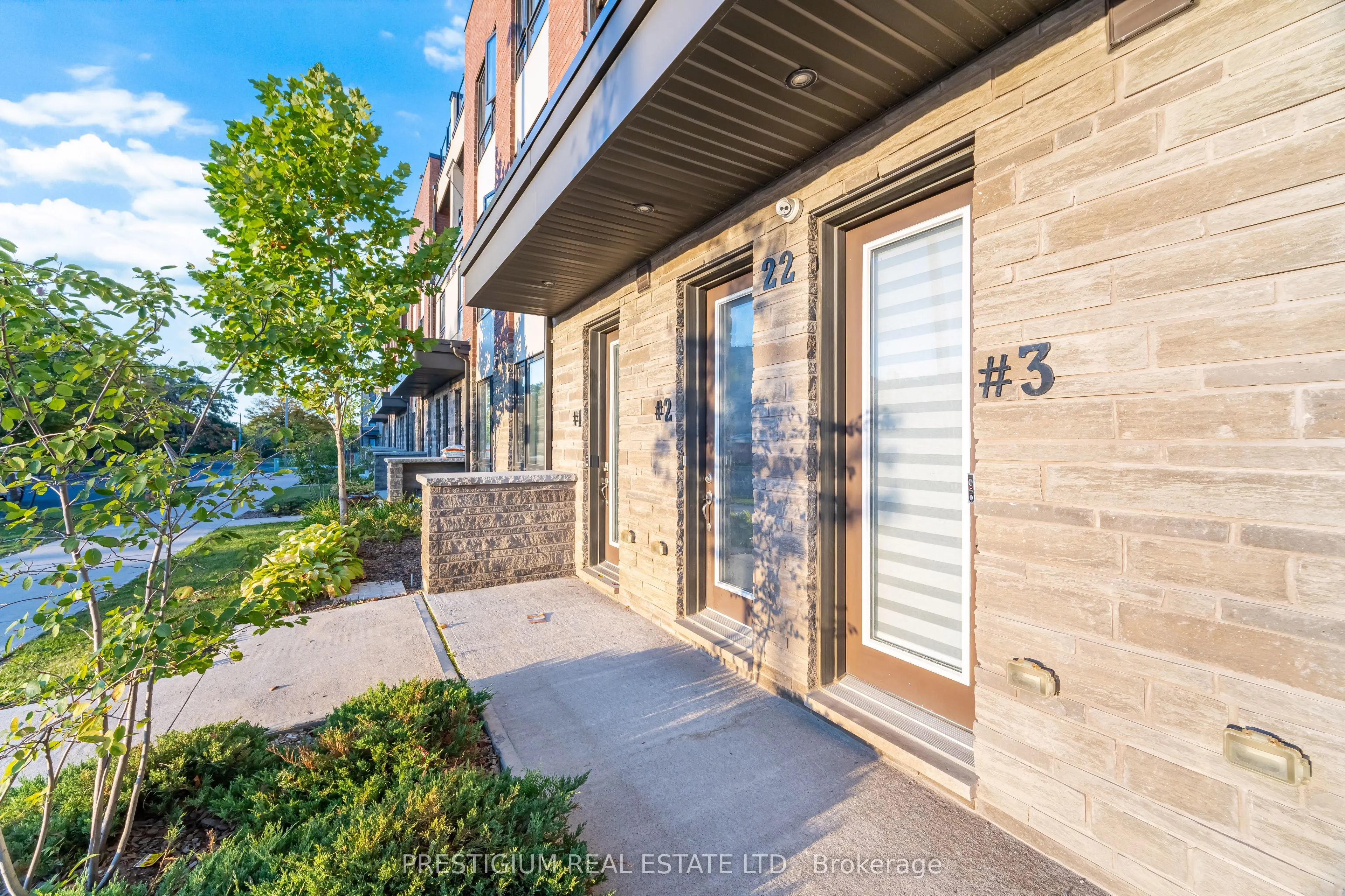 22 HUMBERWOOD Boulevard, #3