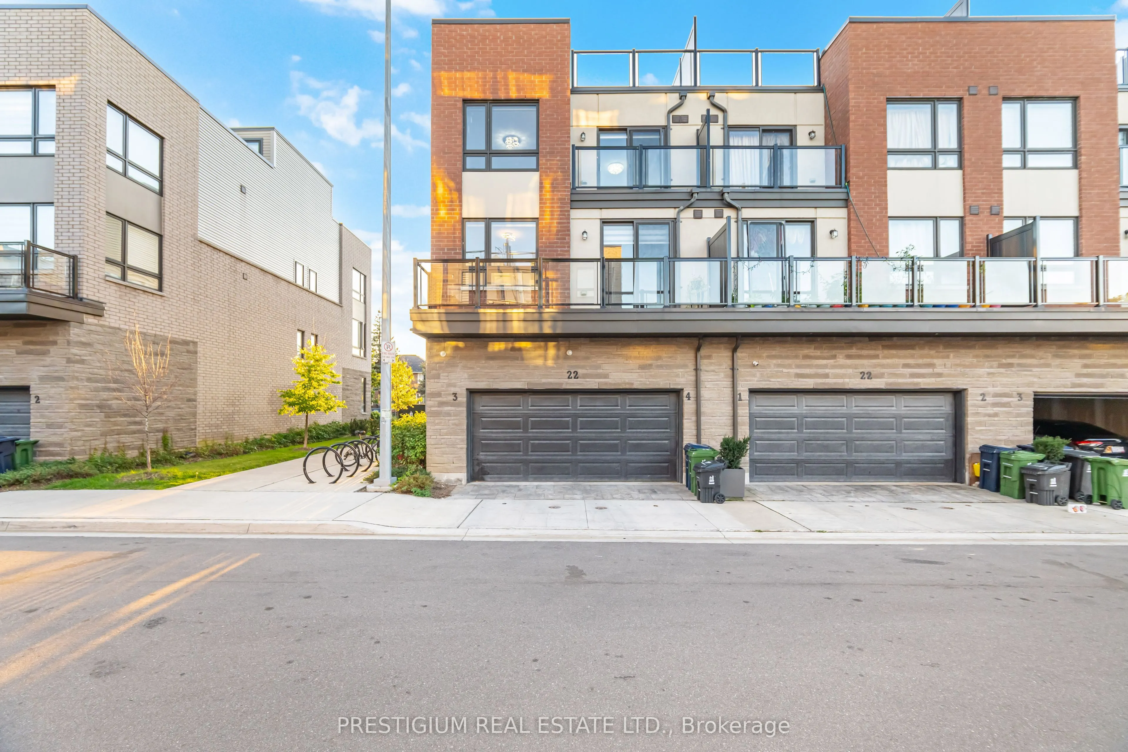 22 HUMBERWOOD Boulevard, #3