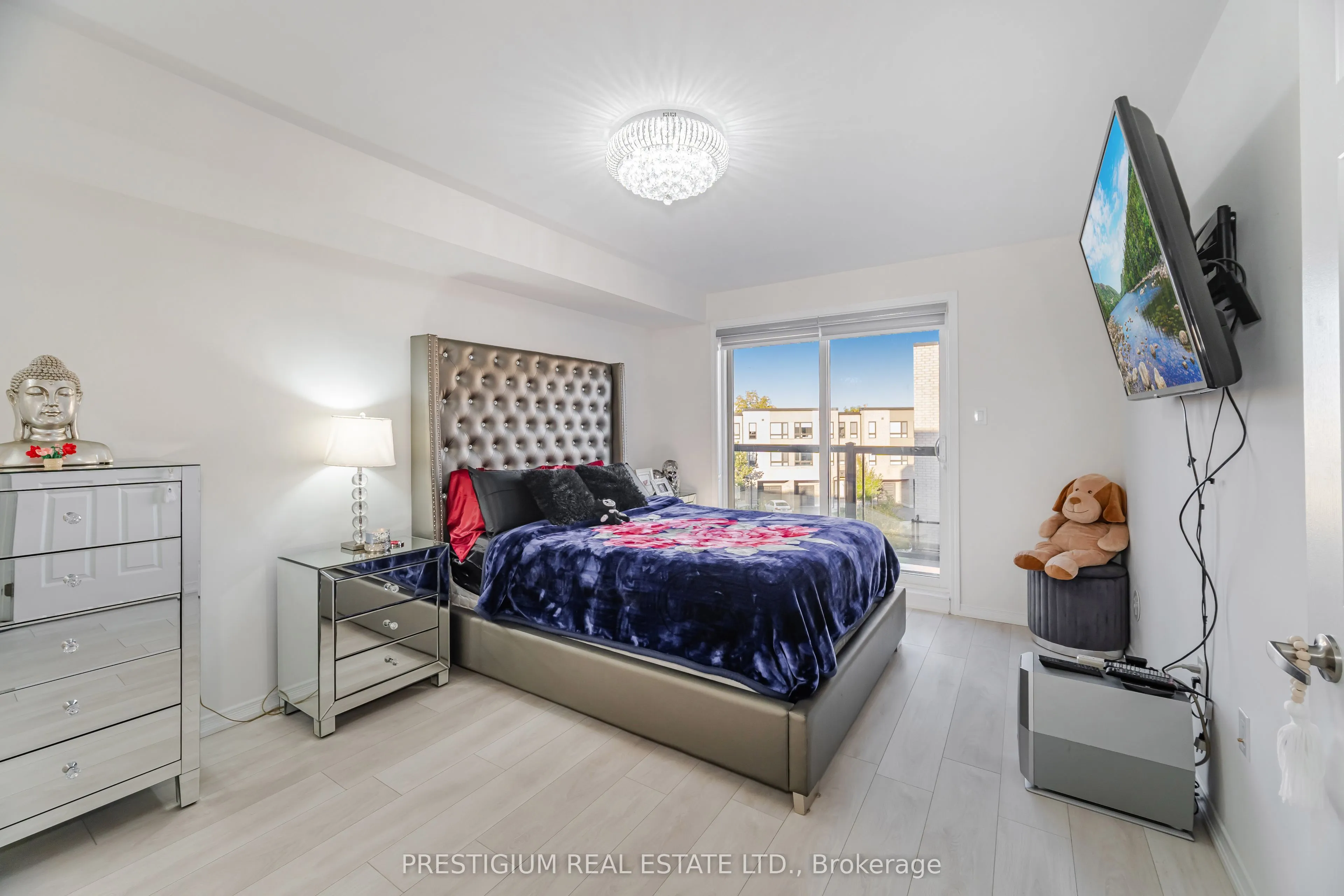 22 HUMBERWOOD Boulevard, #3