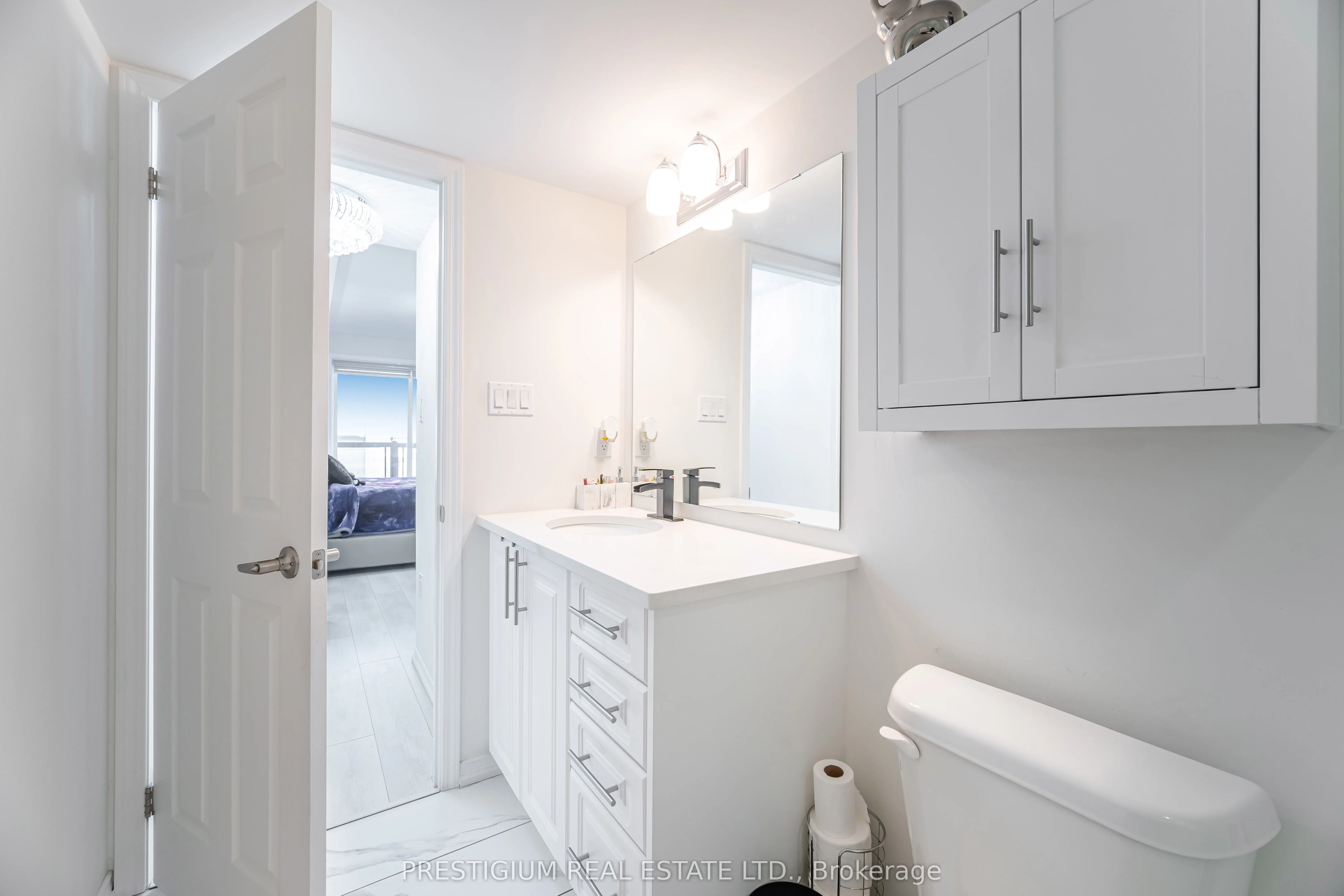 22 HUMBERWOOD Boulevard, #3