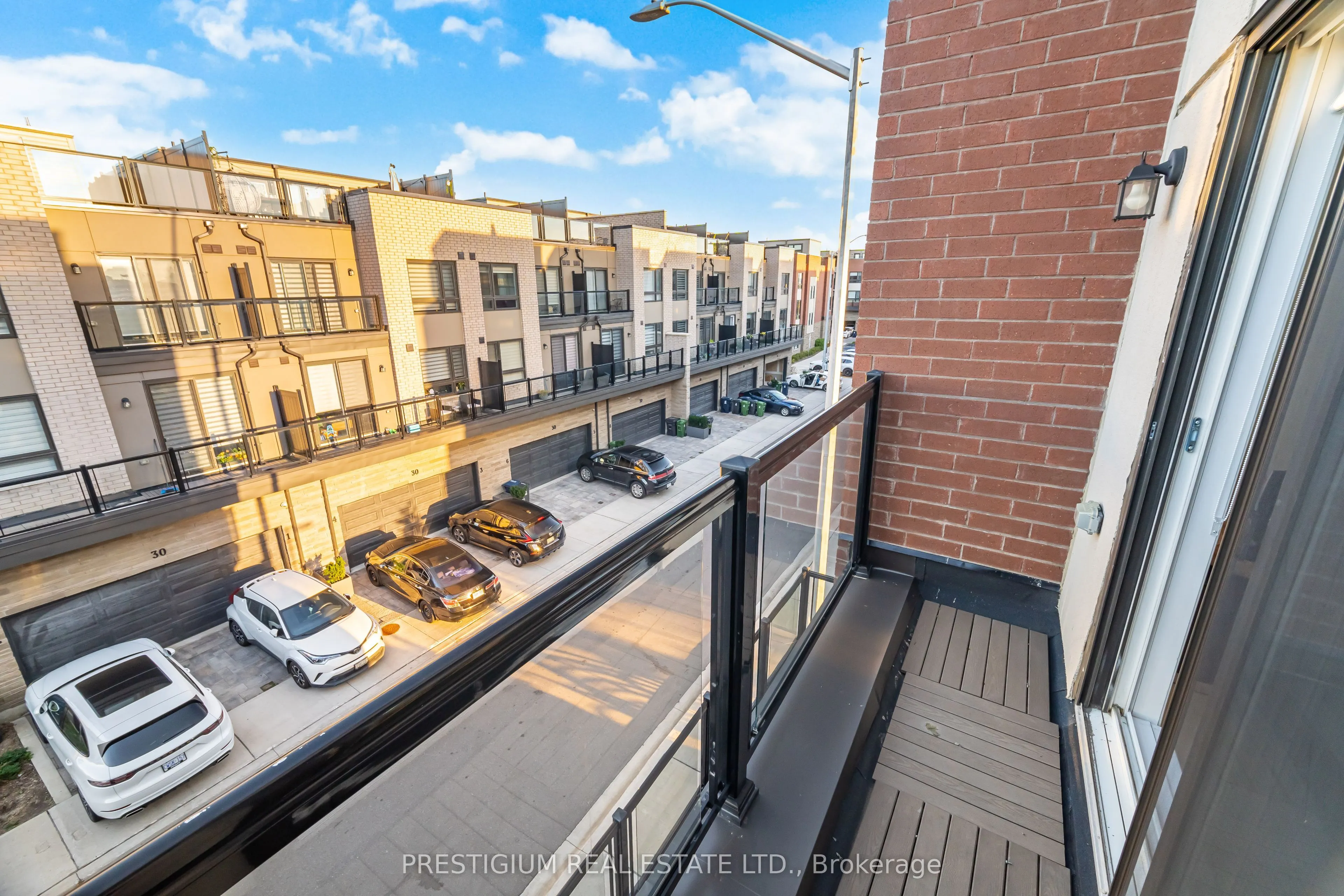 22 HUMBERWOOD Boulevard, #3