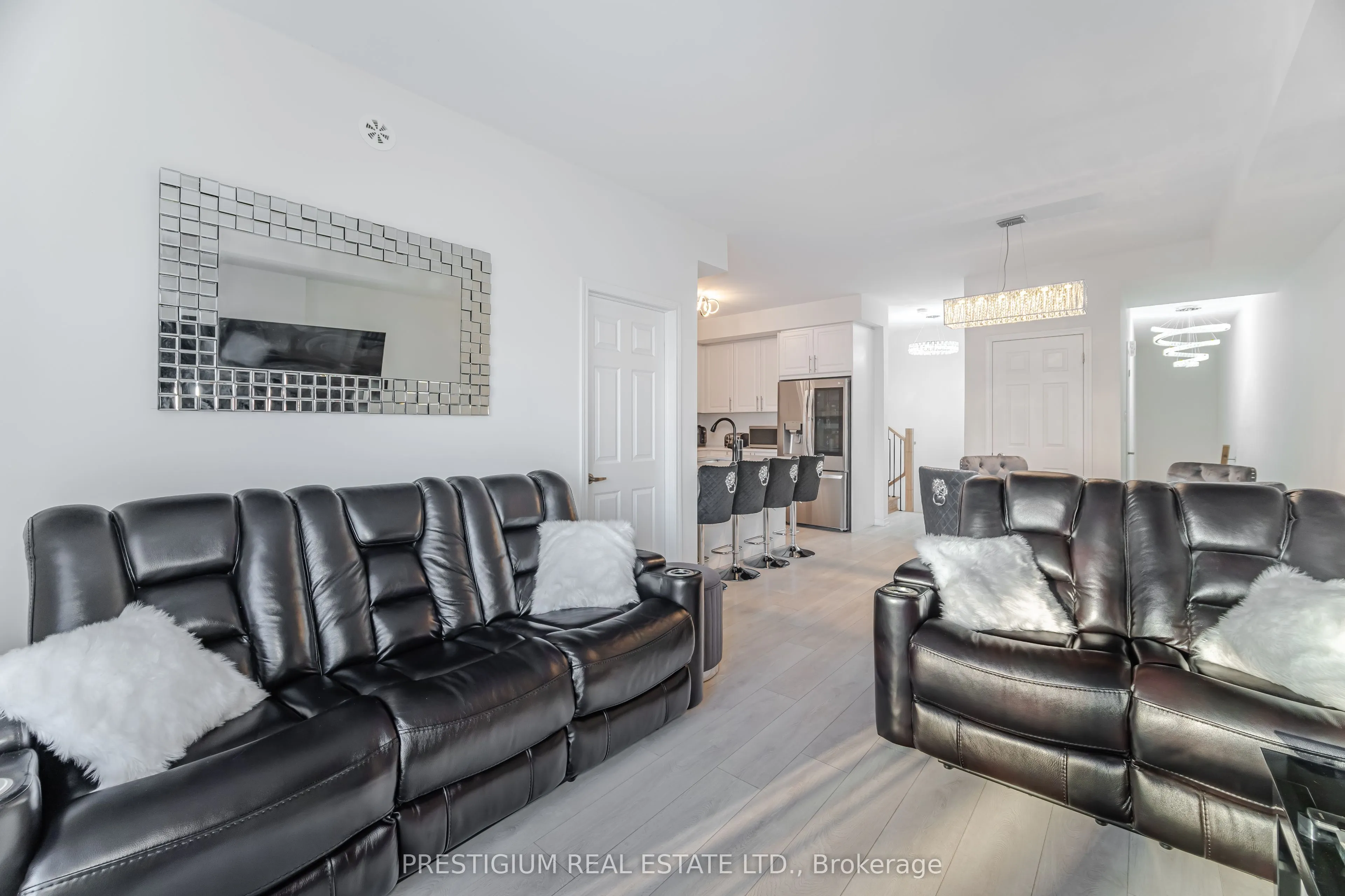 22 HUMBERWOOD Boulevard, #3