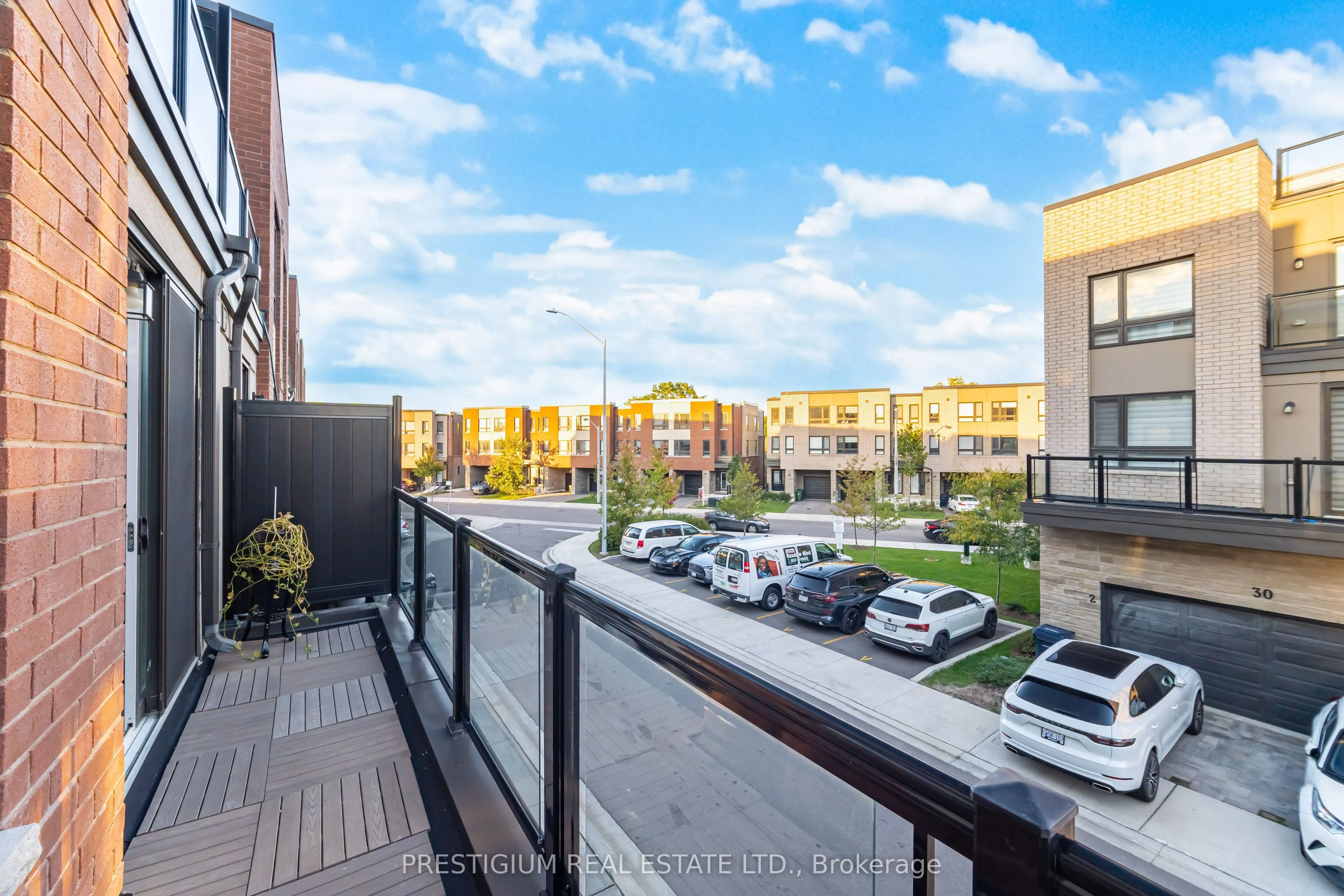 22 HUMBERWOOD Boulevard, #3
