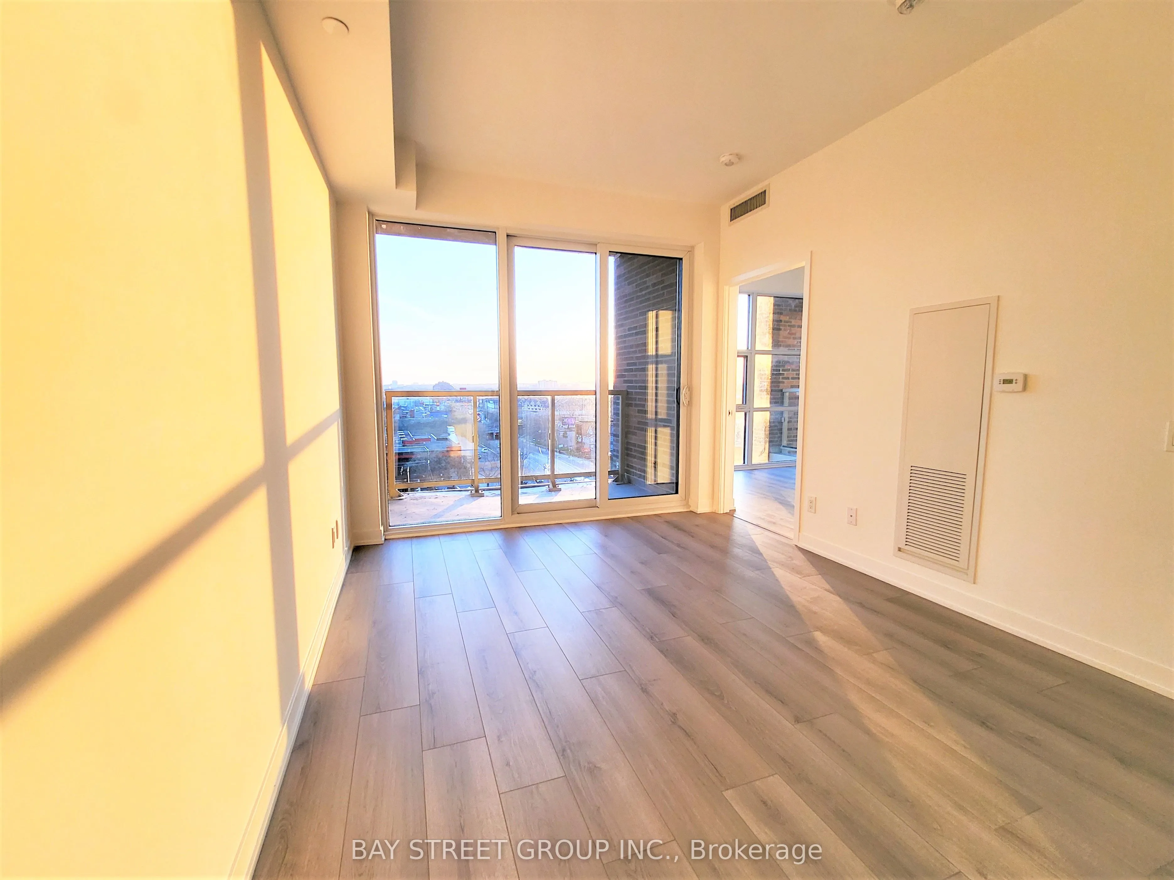 1787 St Clair Avenue W, #807