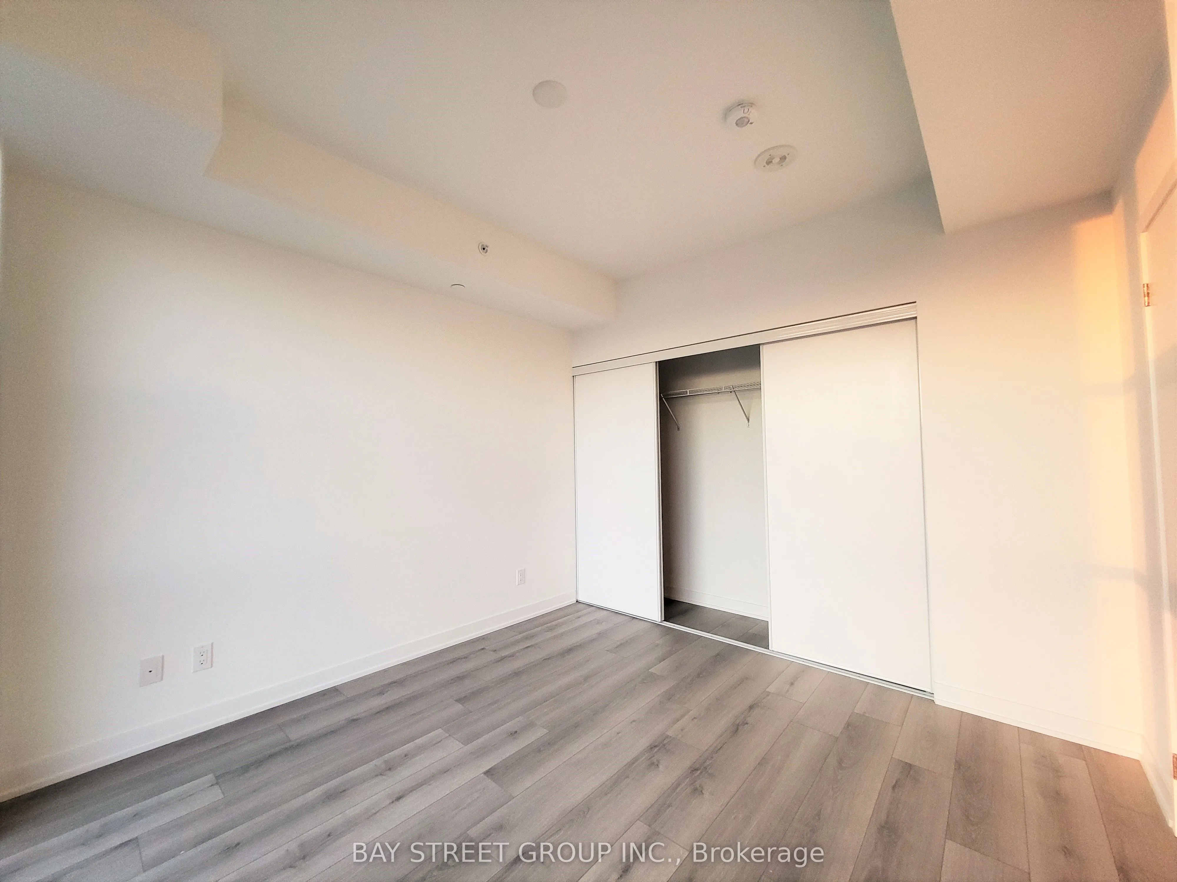 1787 St Clair Avenue W, #807