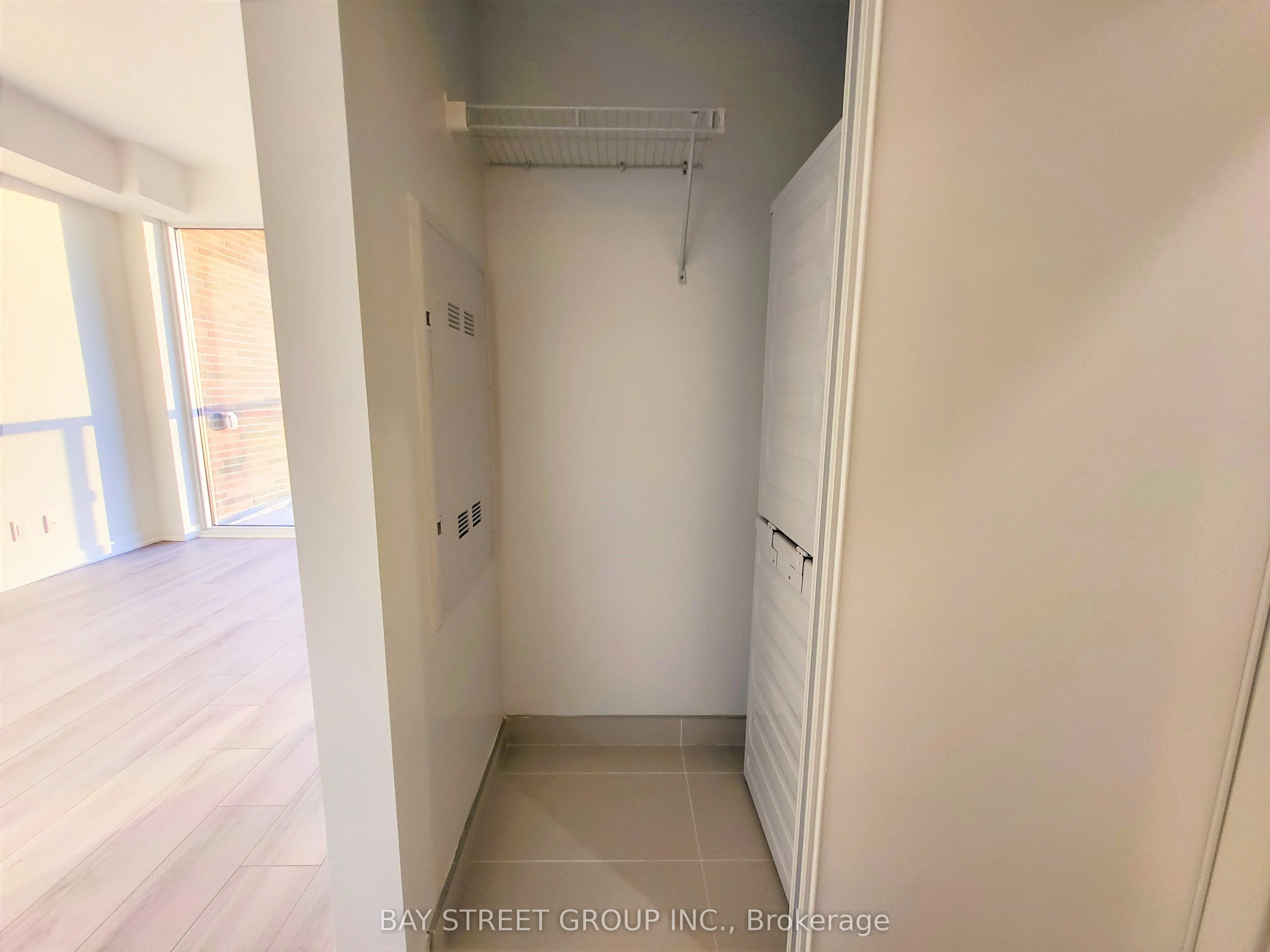 1787 St Clair Avenue W, #807