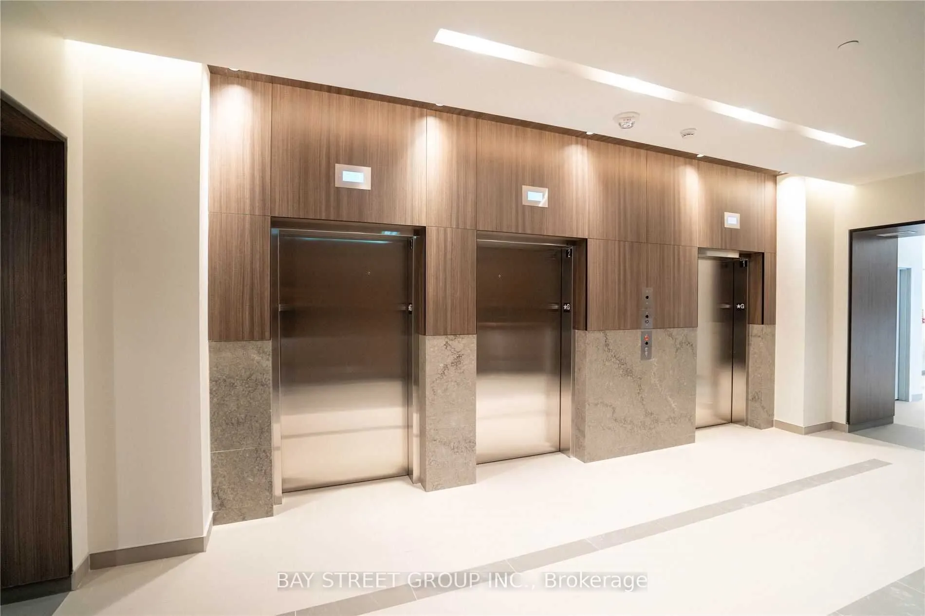 1787 St Clair Avenue W, #807