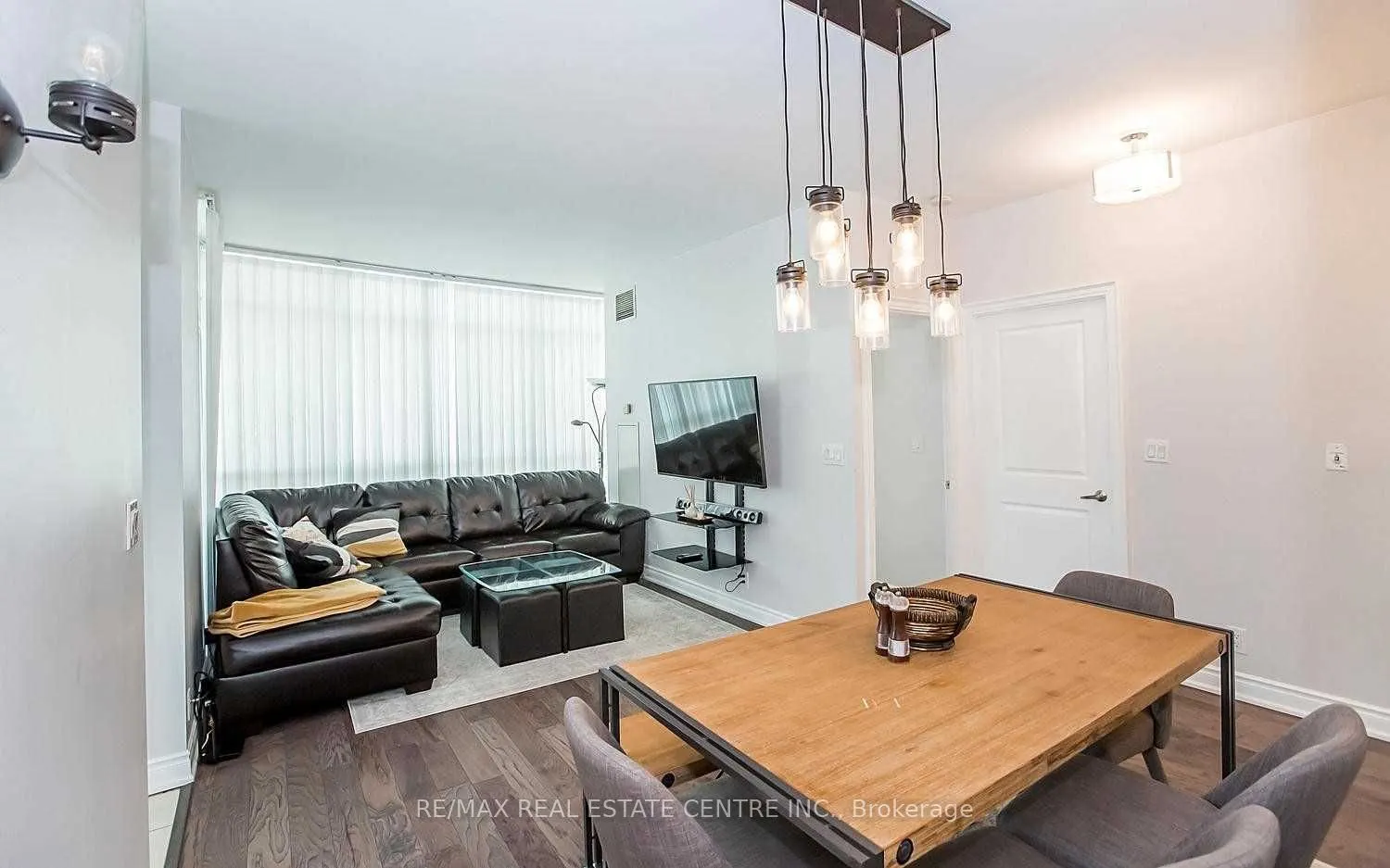 80 Absolute Avenue, #1209