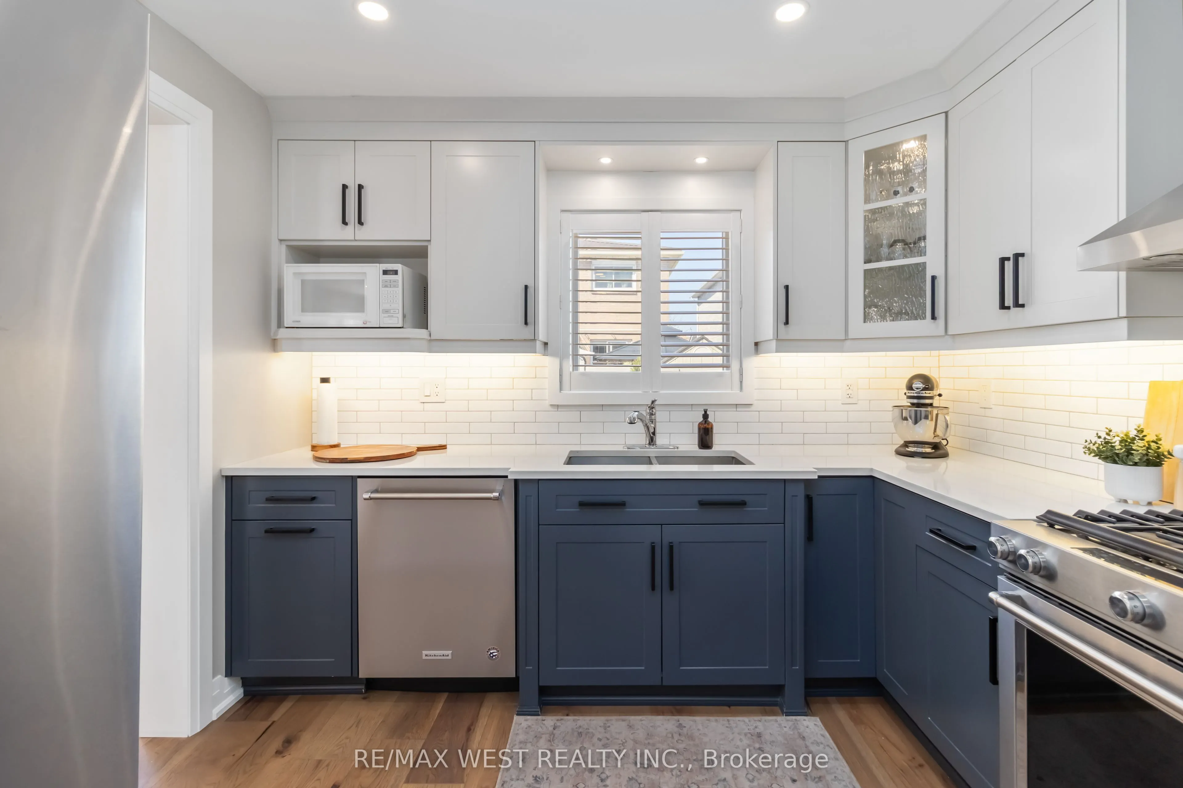 440 BLUESKY Crescent