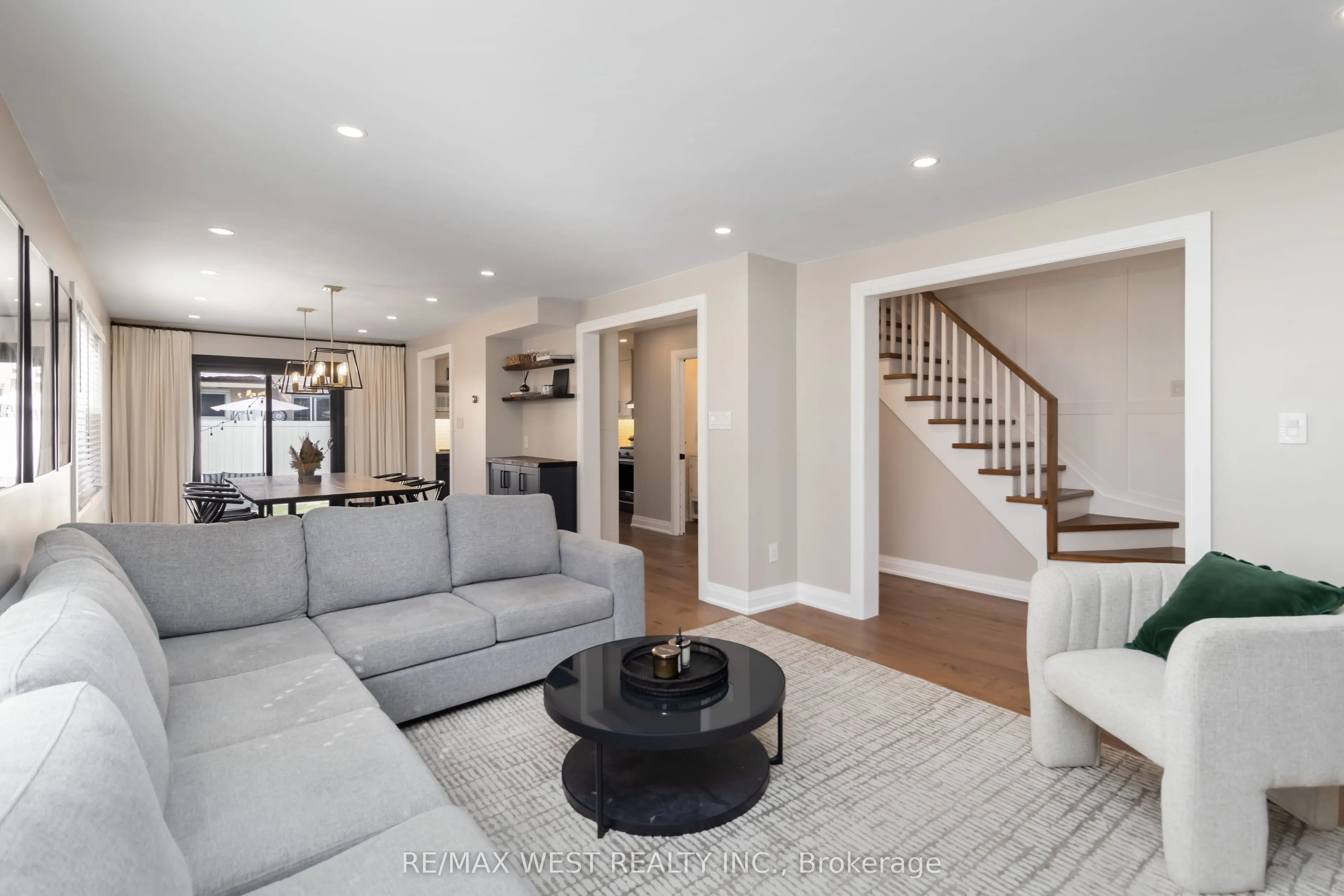 440 BLUESKY Crescent