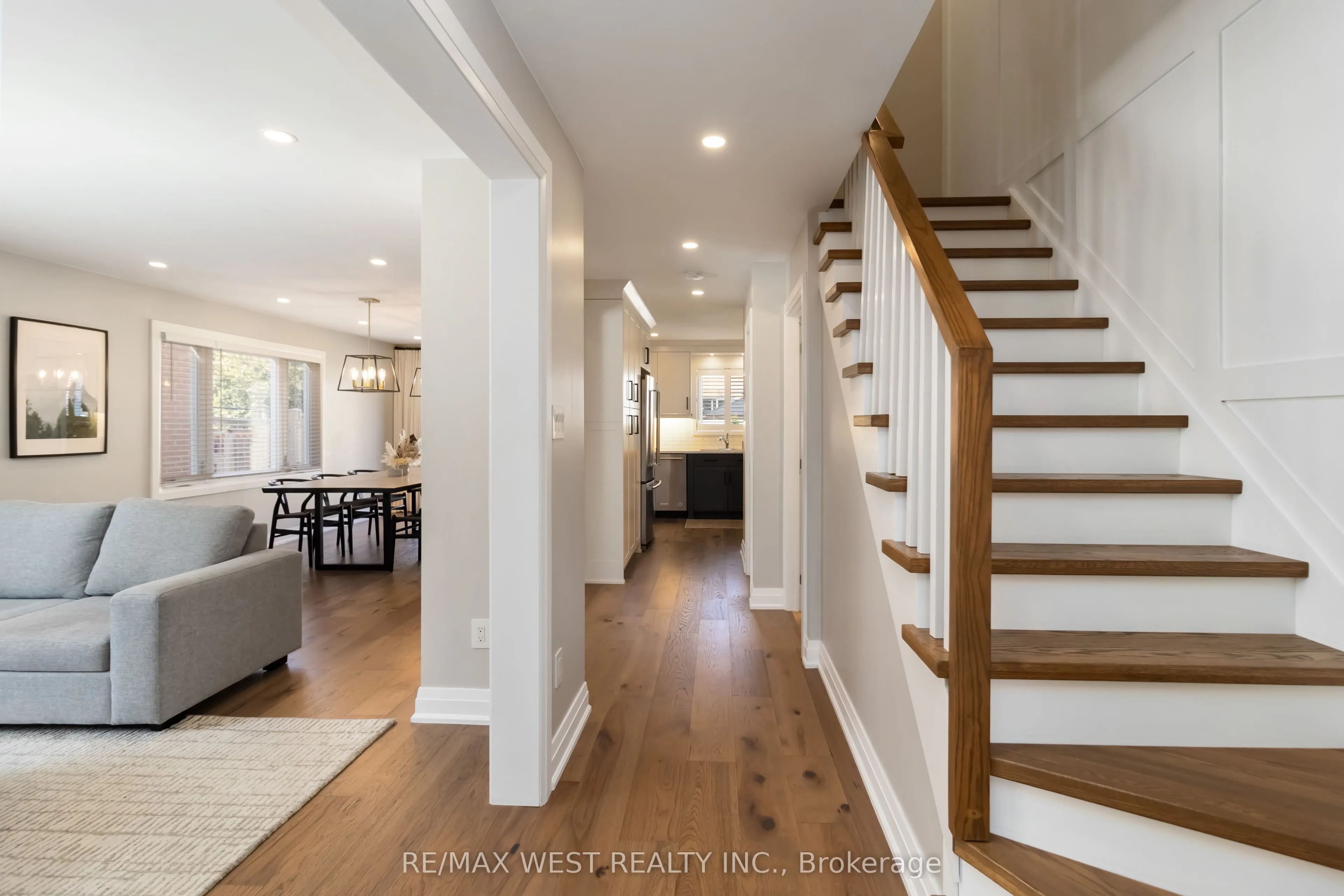 440 BLUESKY Crescent