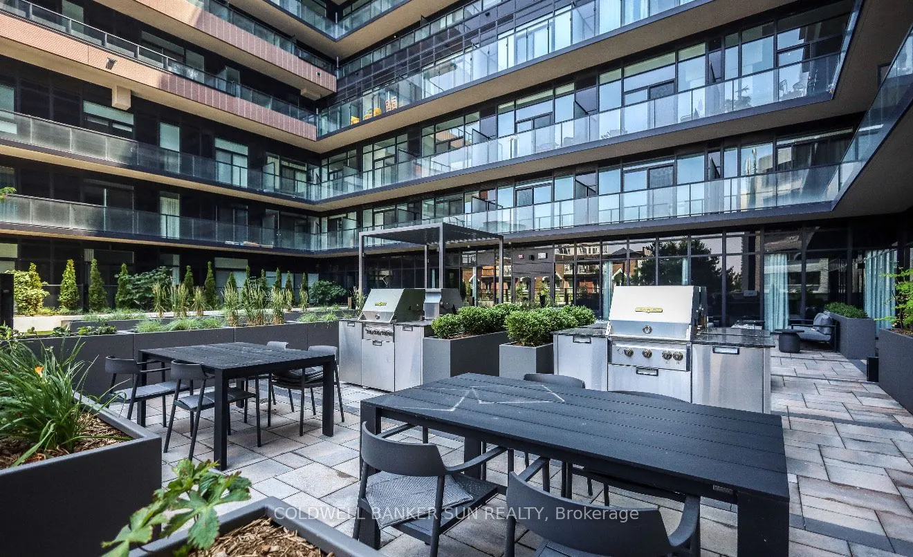 285 Dufferin Street, #302