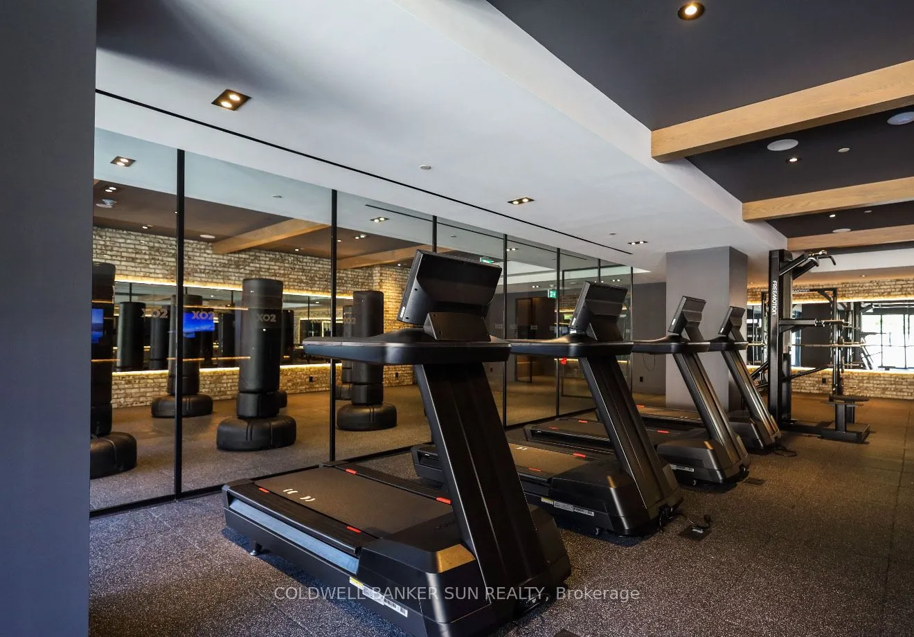 285 Dufferin Street, #302