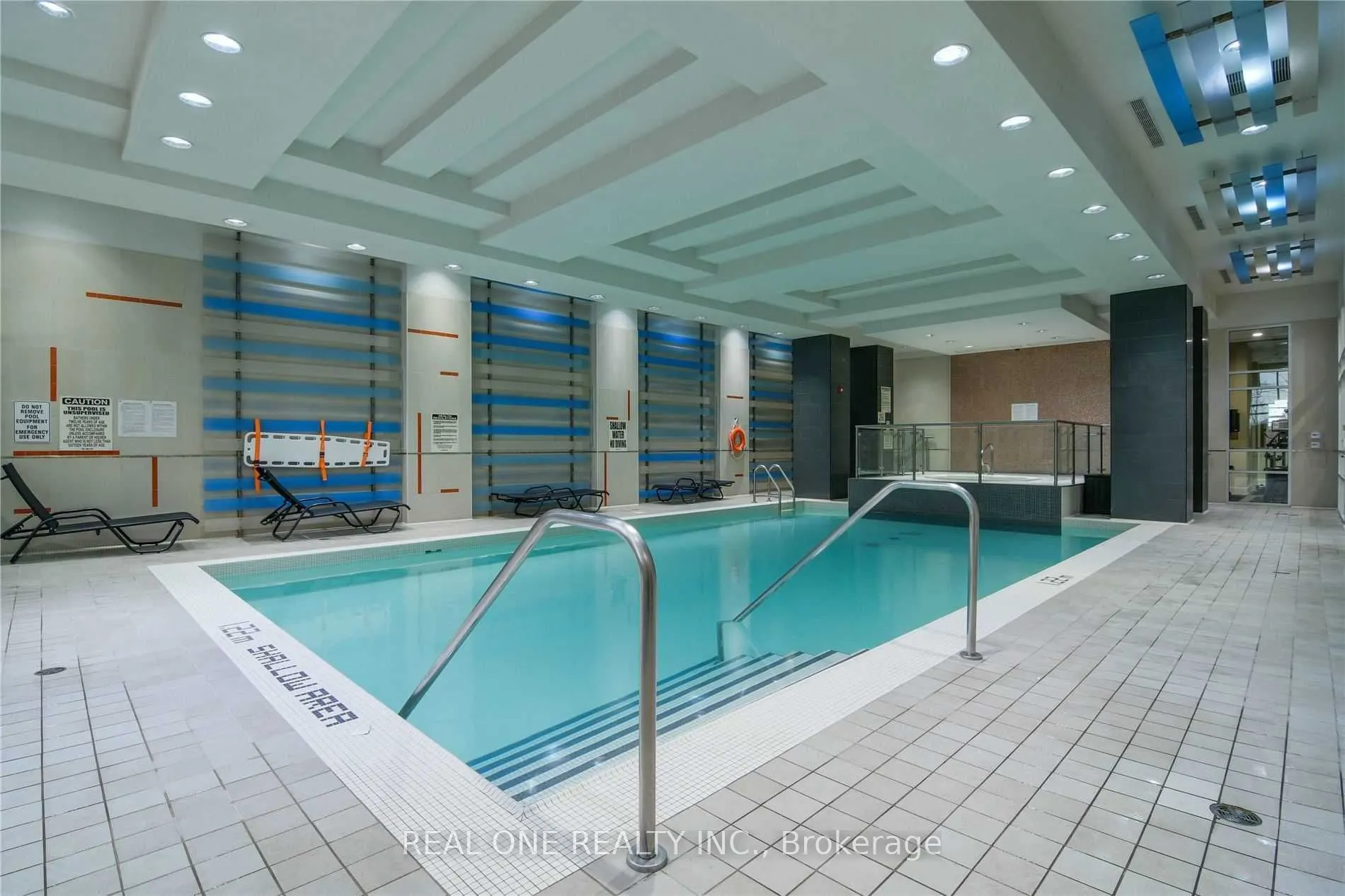 330 Burnhamthorpe Road W, #801