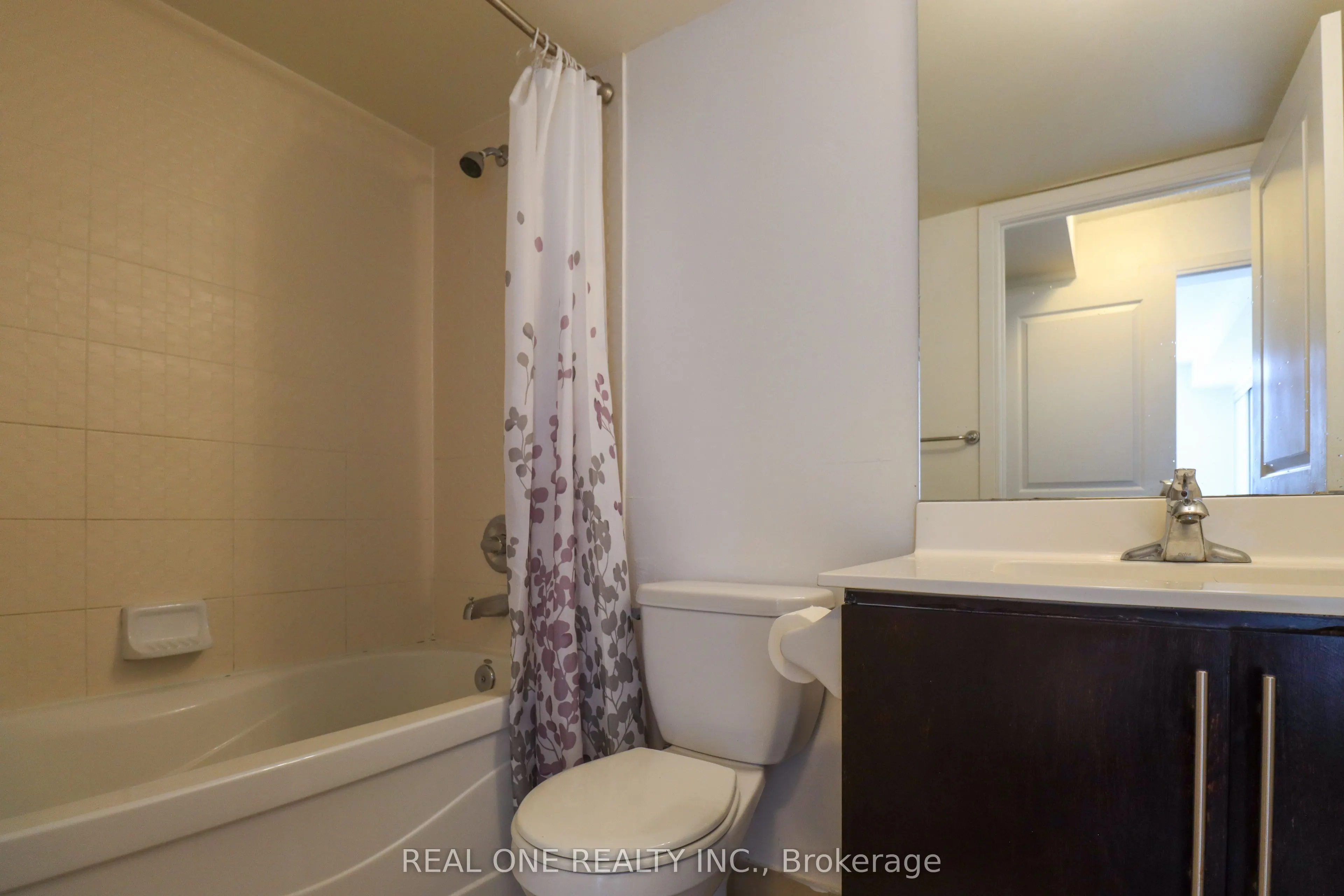 330 Burnhamthorpe Road W, #801