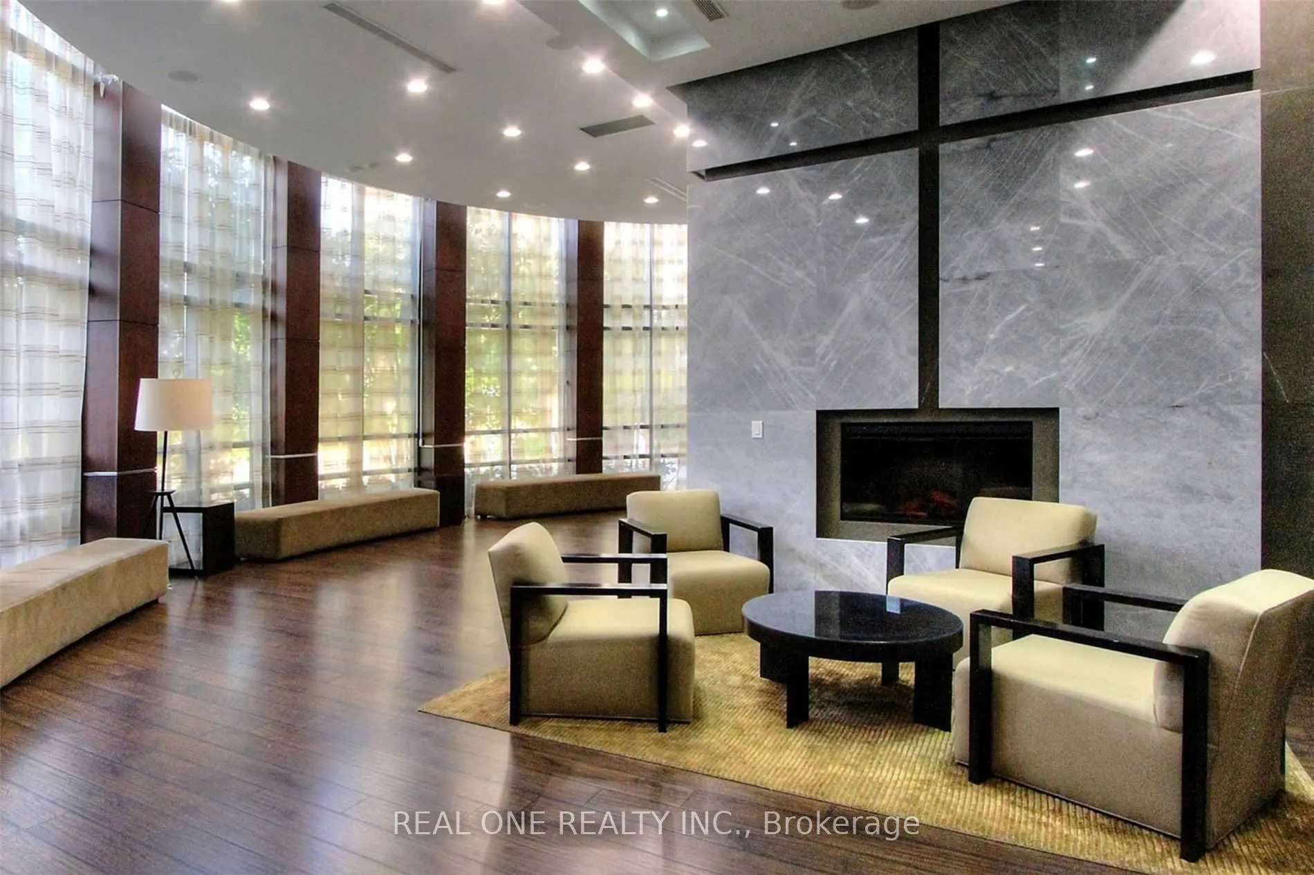 330 Burnhamthorpe Road W, #801