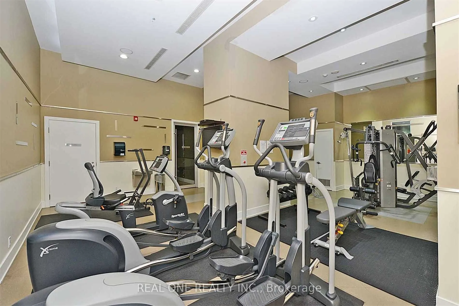 330 Burnhamthorpe Road W, #801