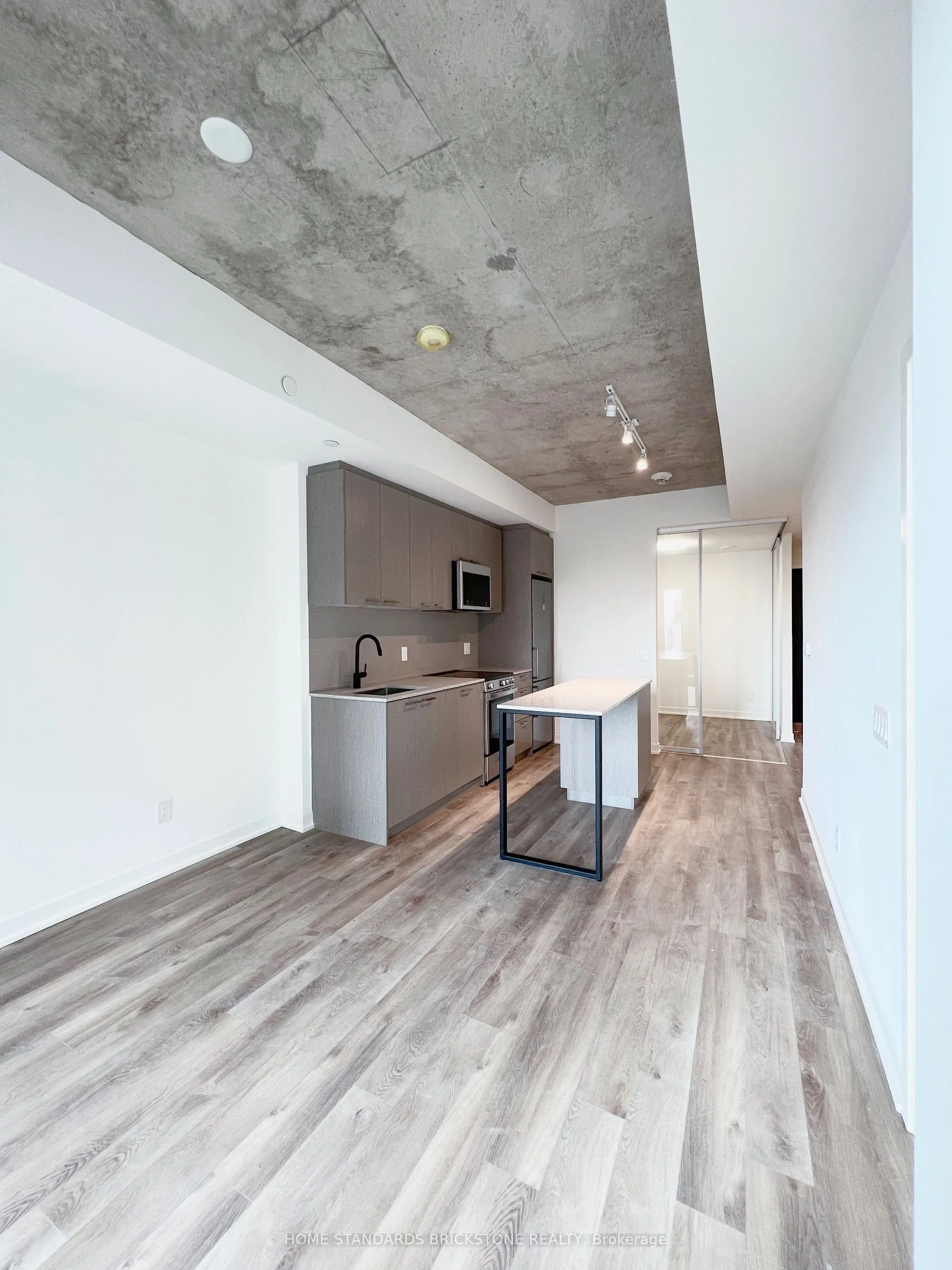 1808 St Clair Avenue W, #413