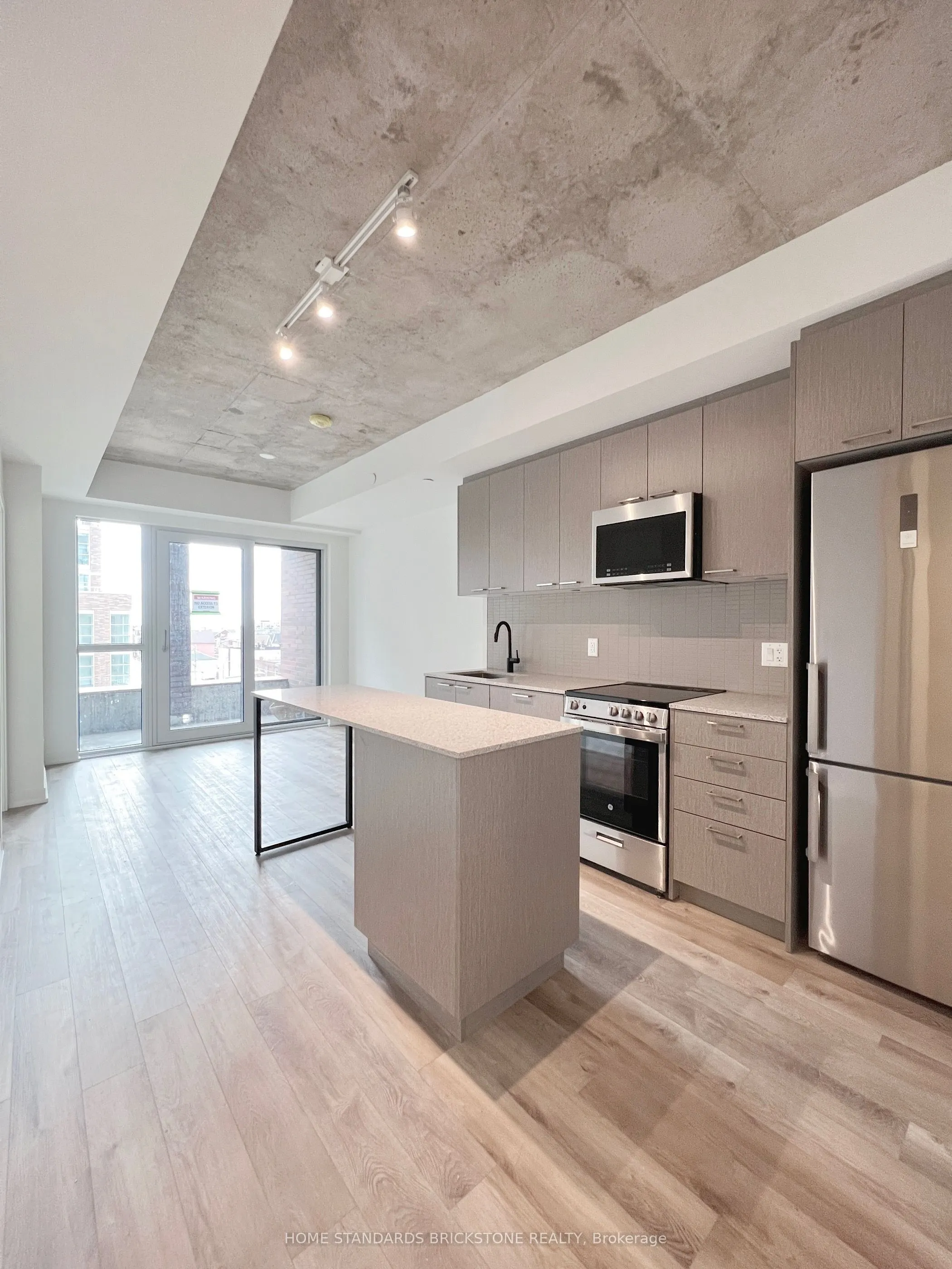 1808 St Clair Avenue W, #413