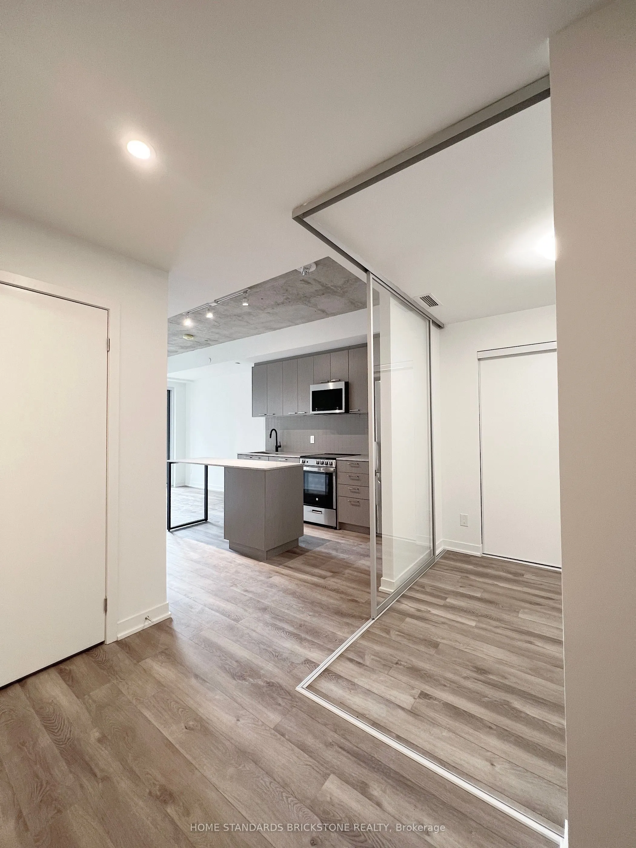 1808 St Clair Avenue W, #413