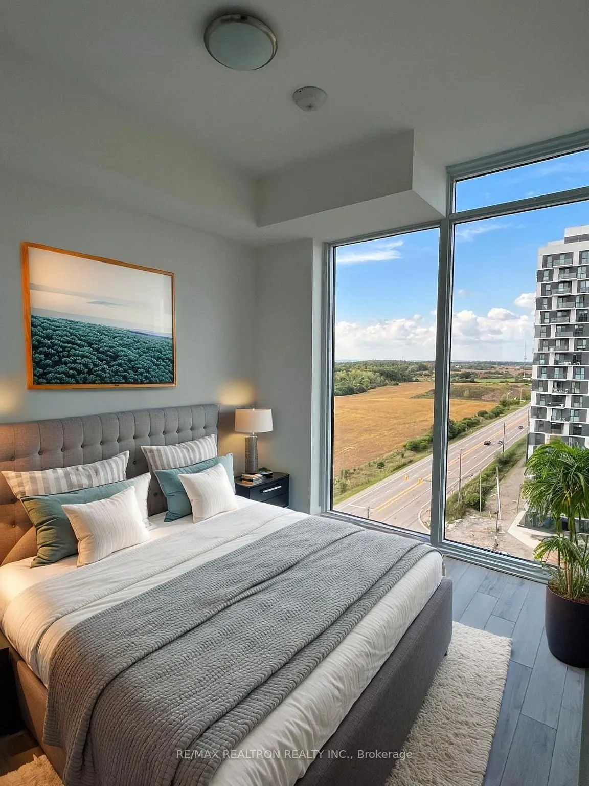 3079 Trafalgar Road, #1305
