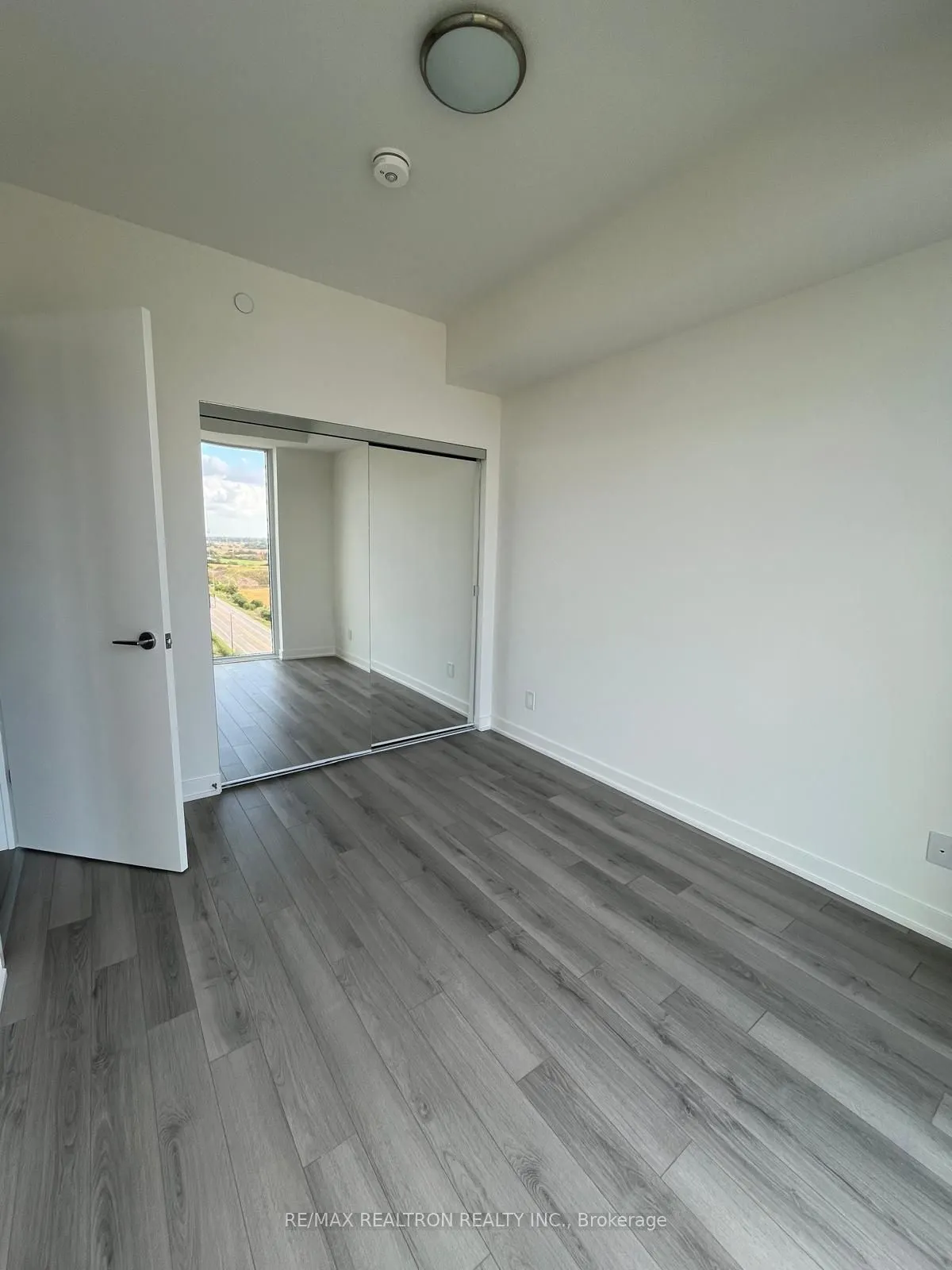3079 Trafalgar Road, #1305