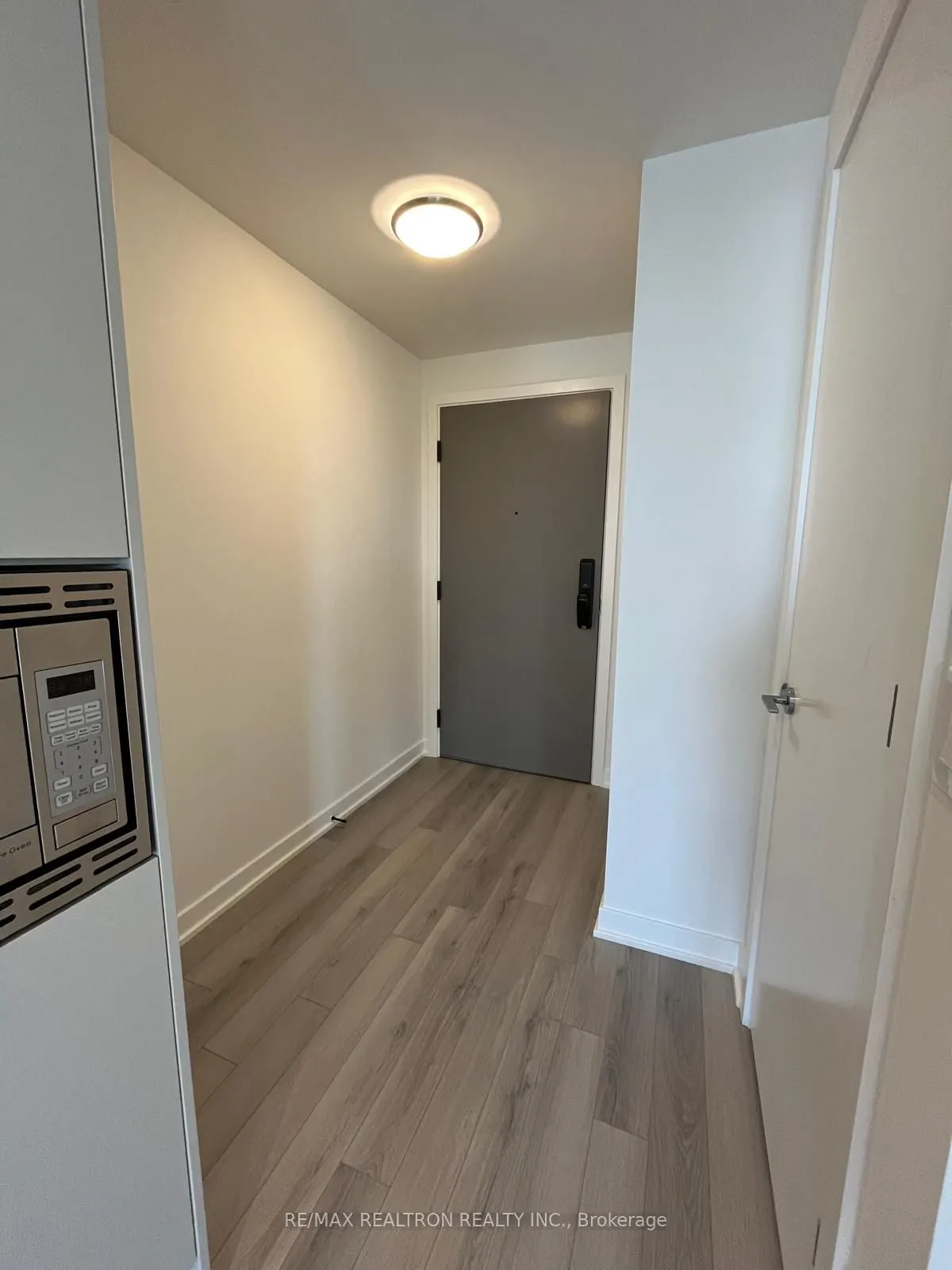 3079 Trafalgar Road, #1305