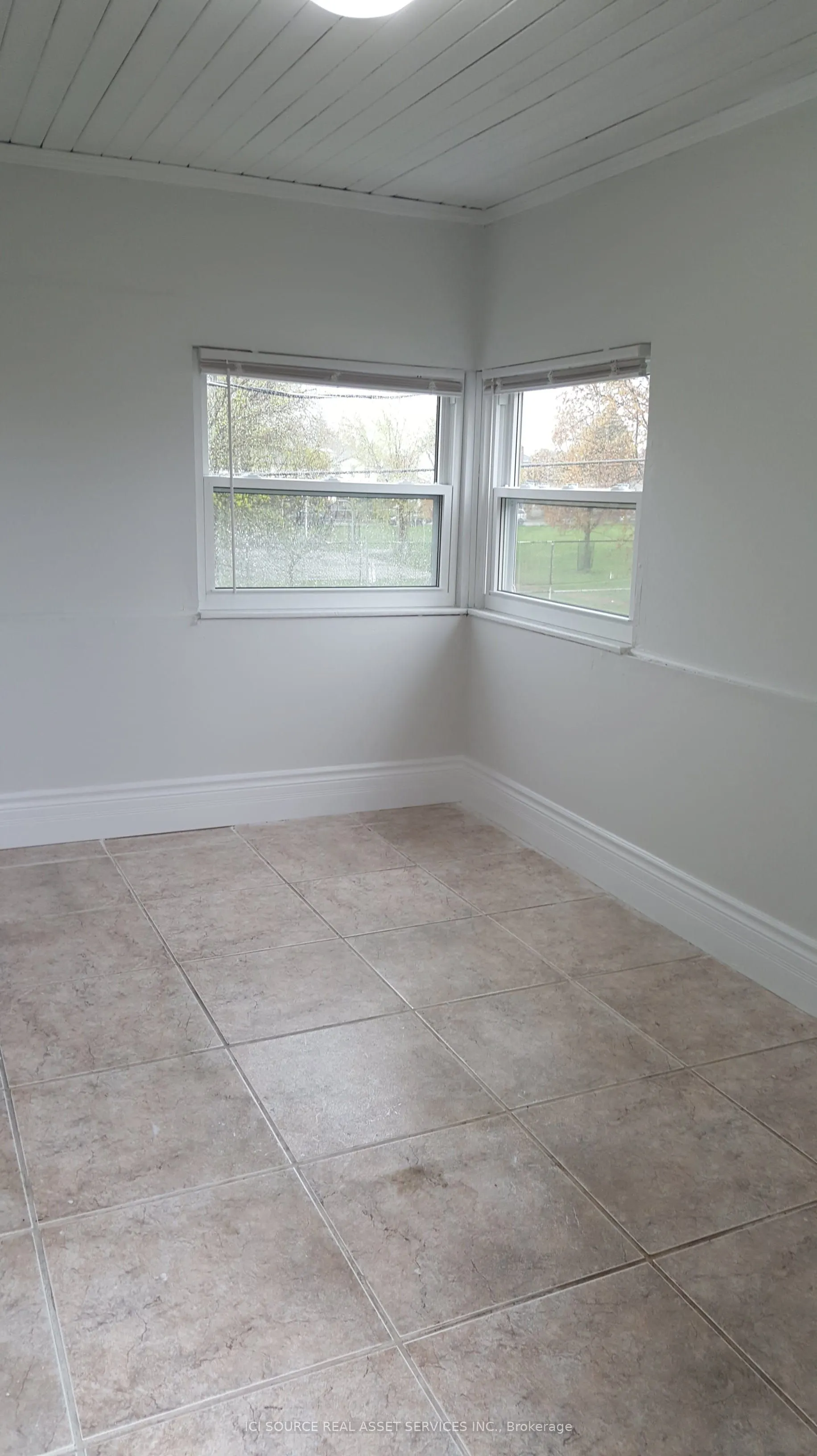44 Bartonville Avenue W, #3