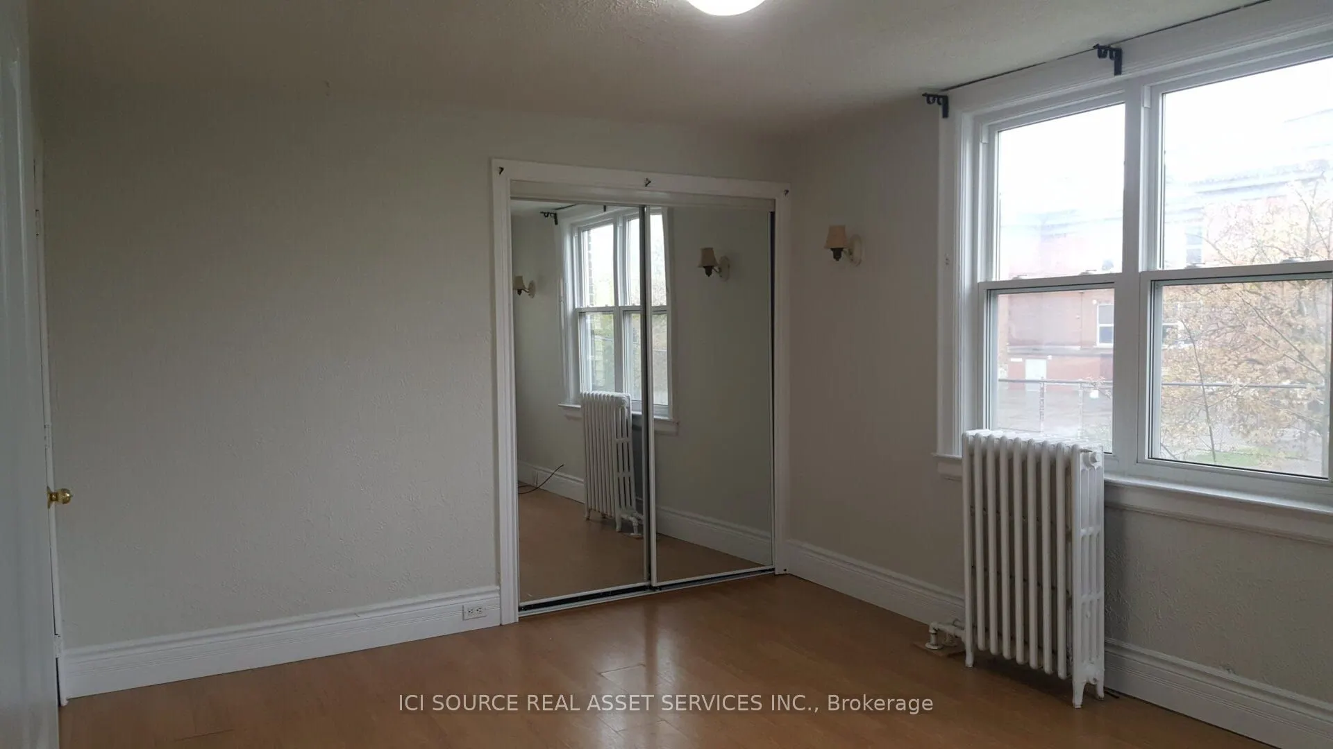 44 Bartonville Avenue W, #3