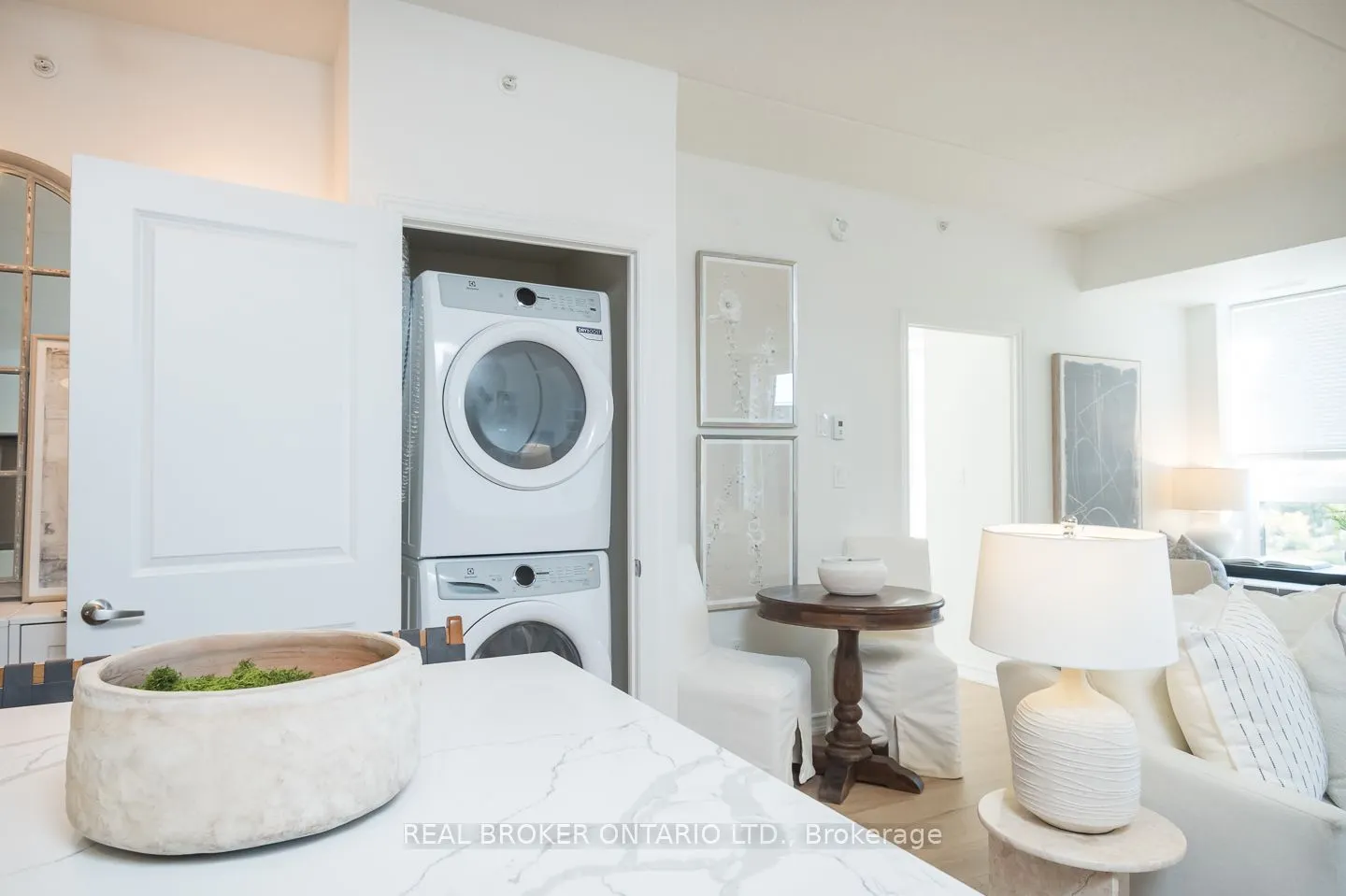 650 Sauve Street, #302