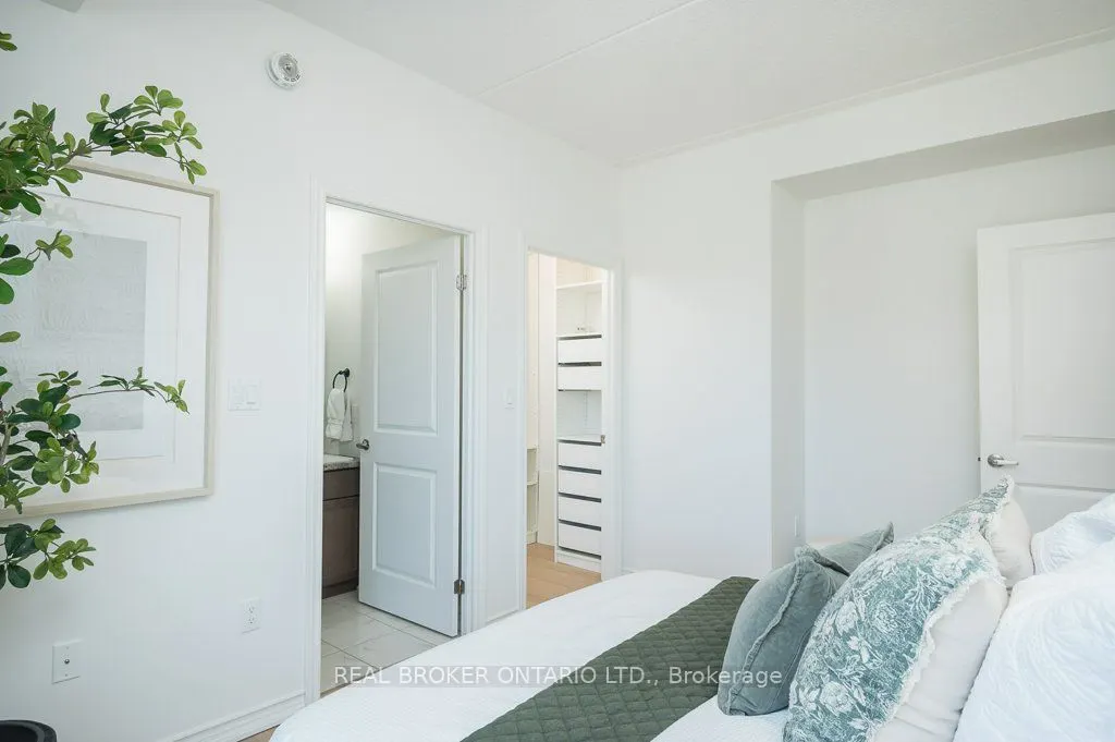 650 Sauve Street, #302
