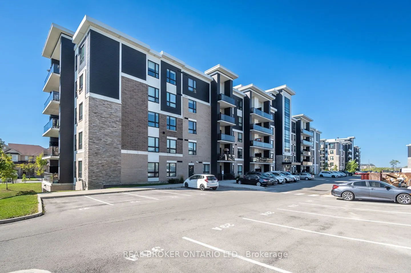 650 Sauve Street, #302