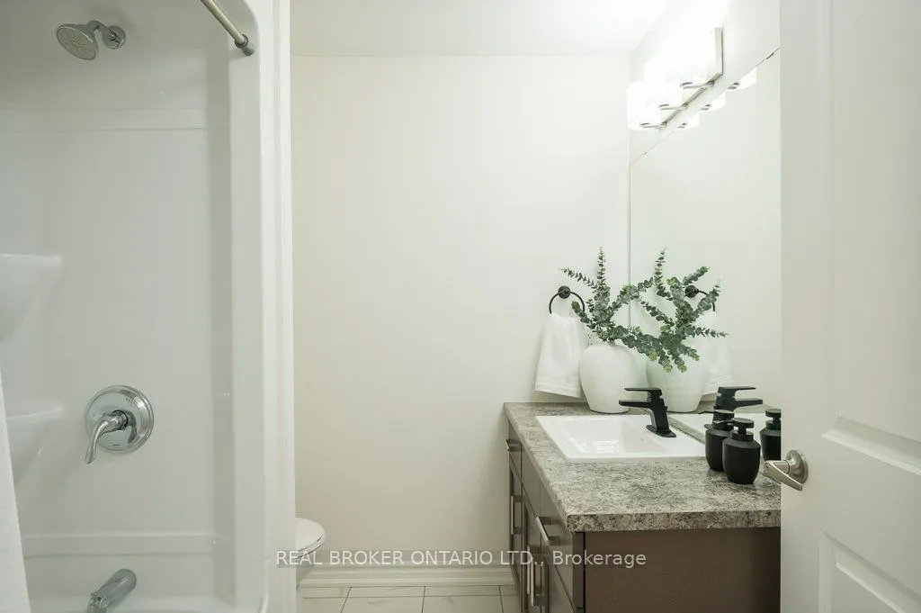 650 Sauve Street, #302