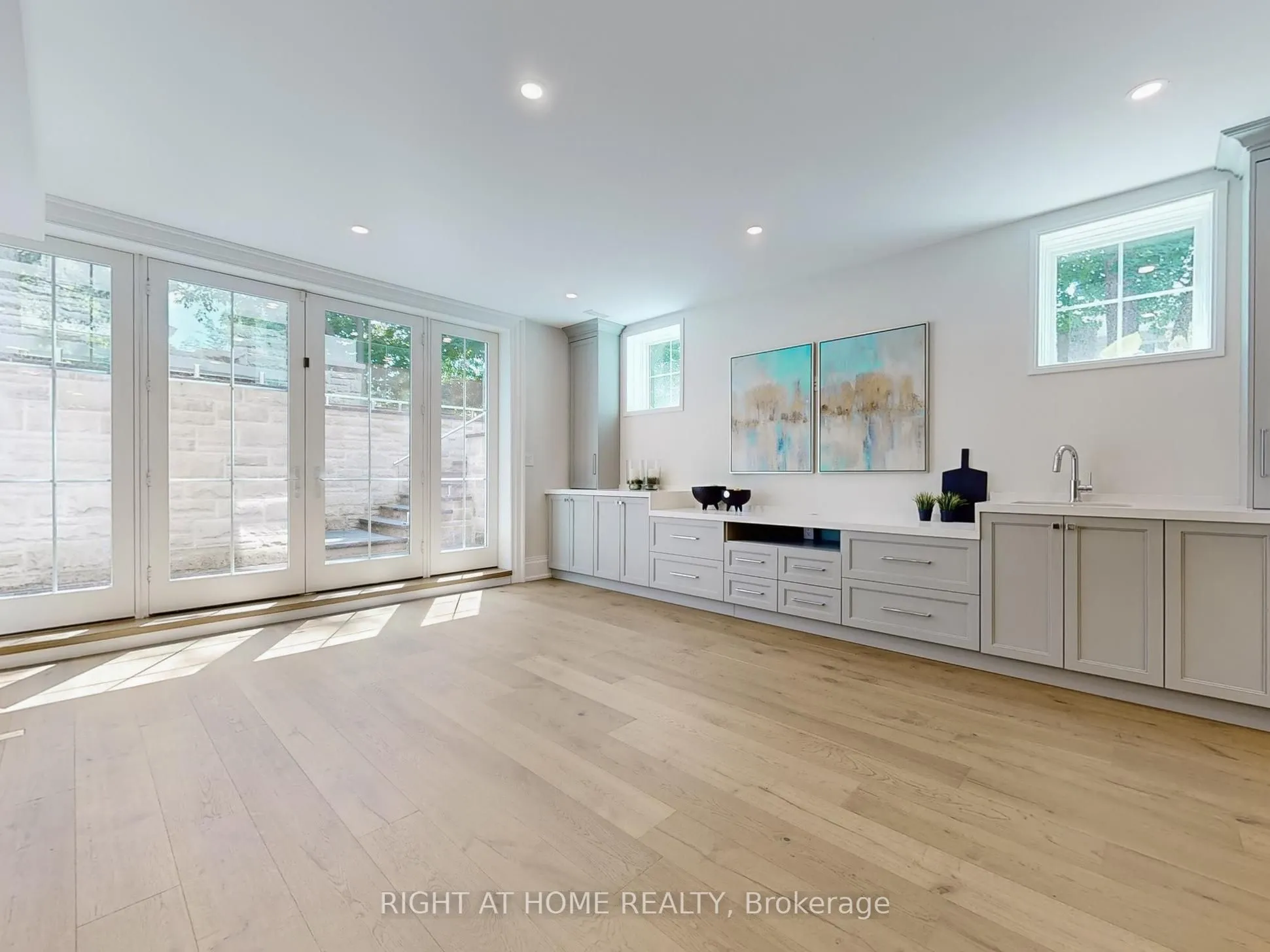 172 Burgundy Drive
