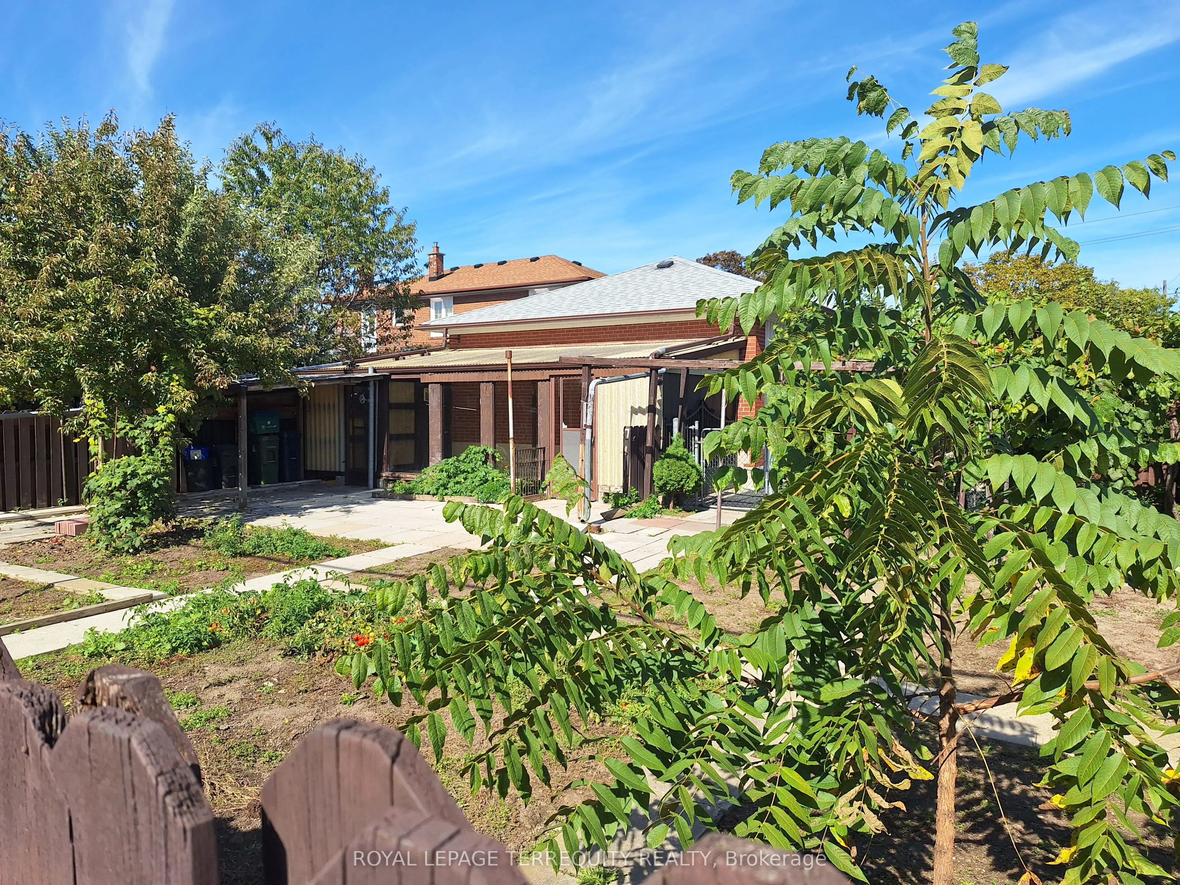 10 Maniza Road