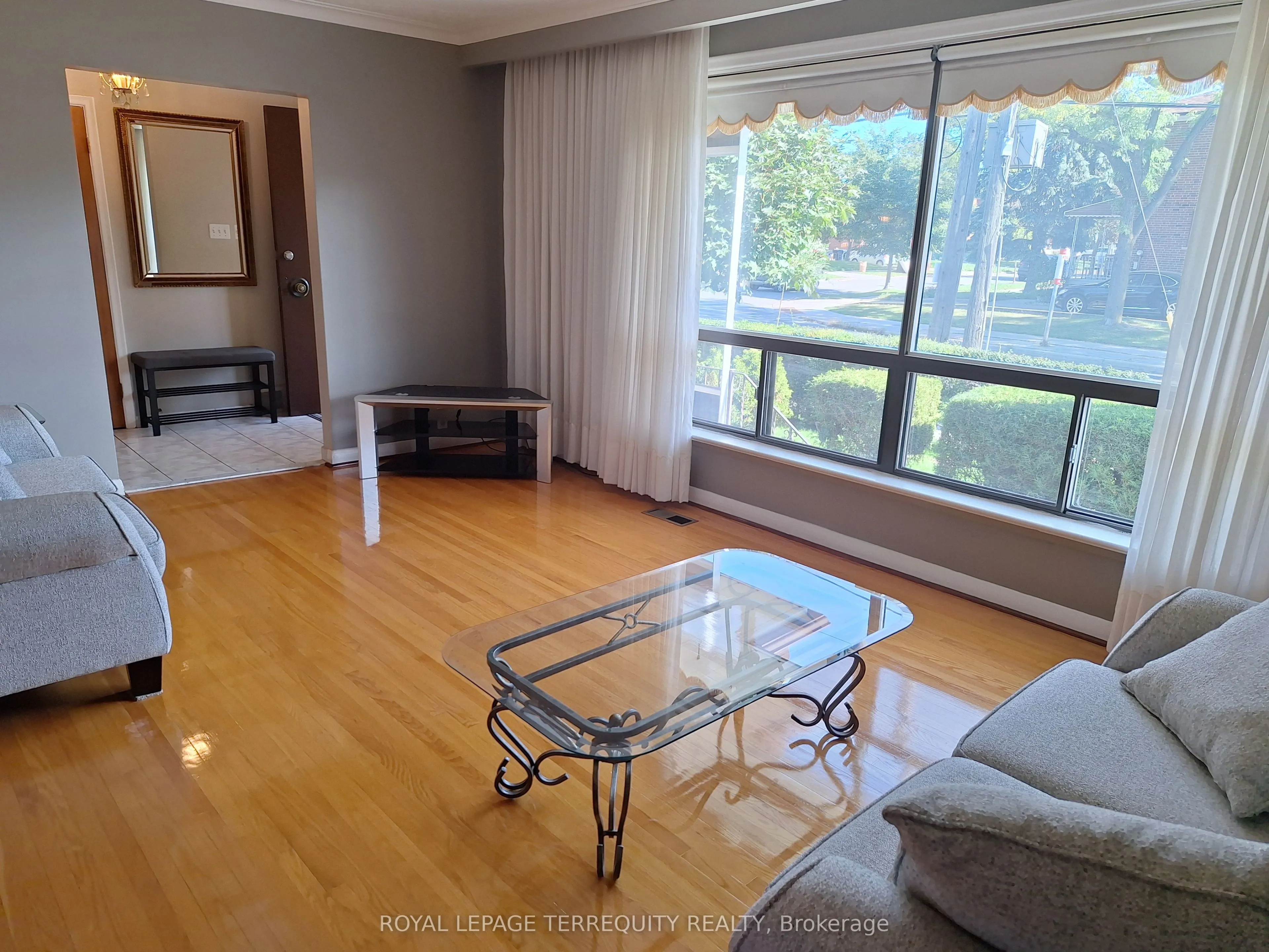 10 Maniza Road