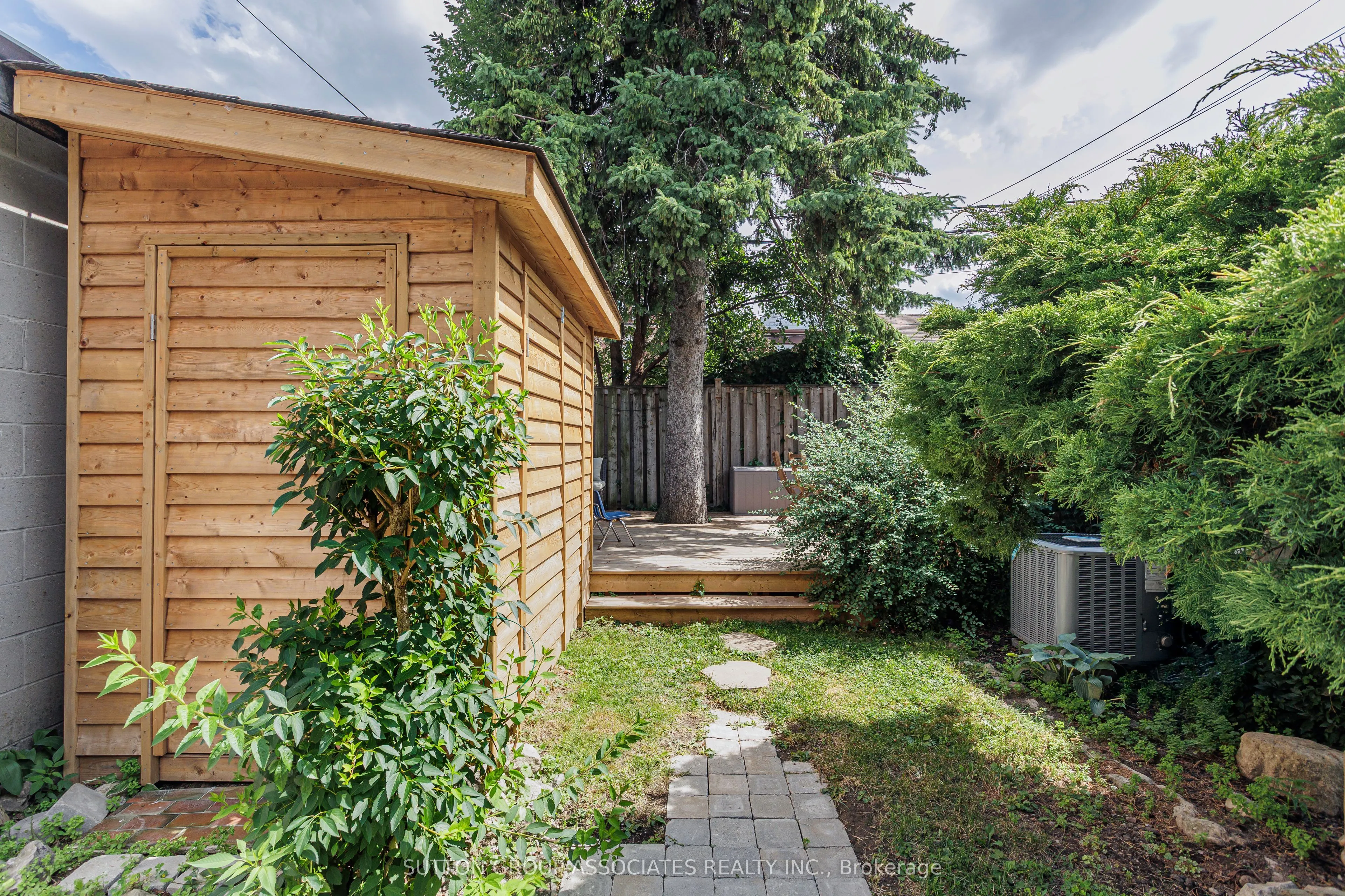 87 Peterborough Avenue