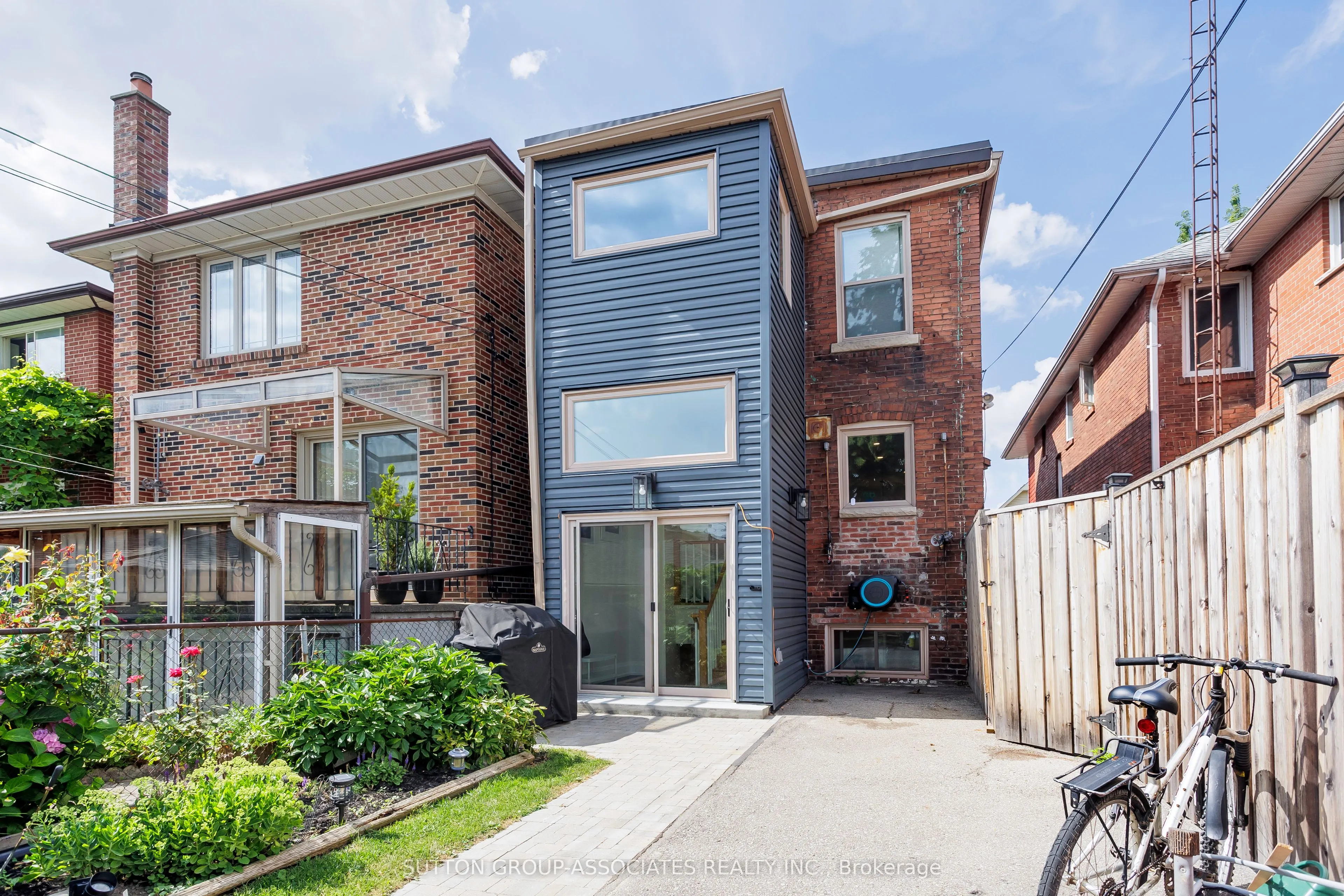 87 Peterborough Avenue