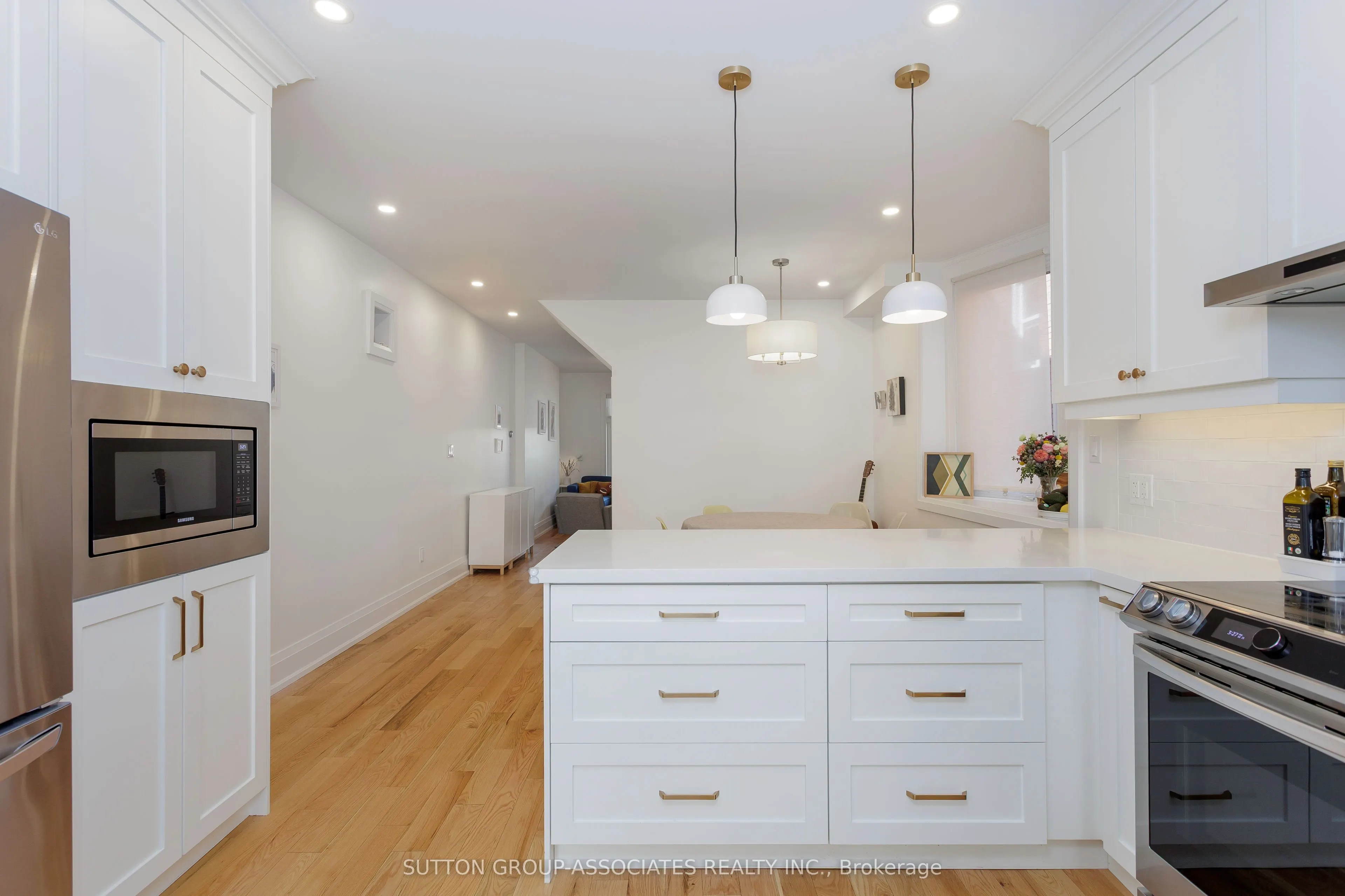 87 Peterborough Avenue