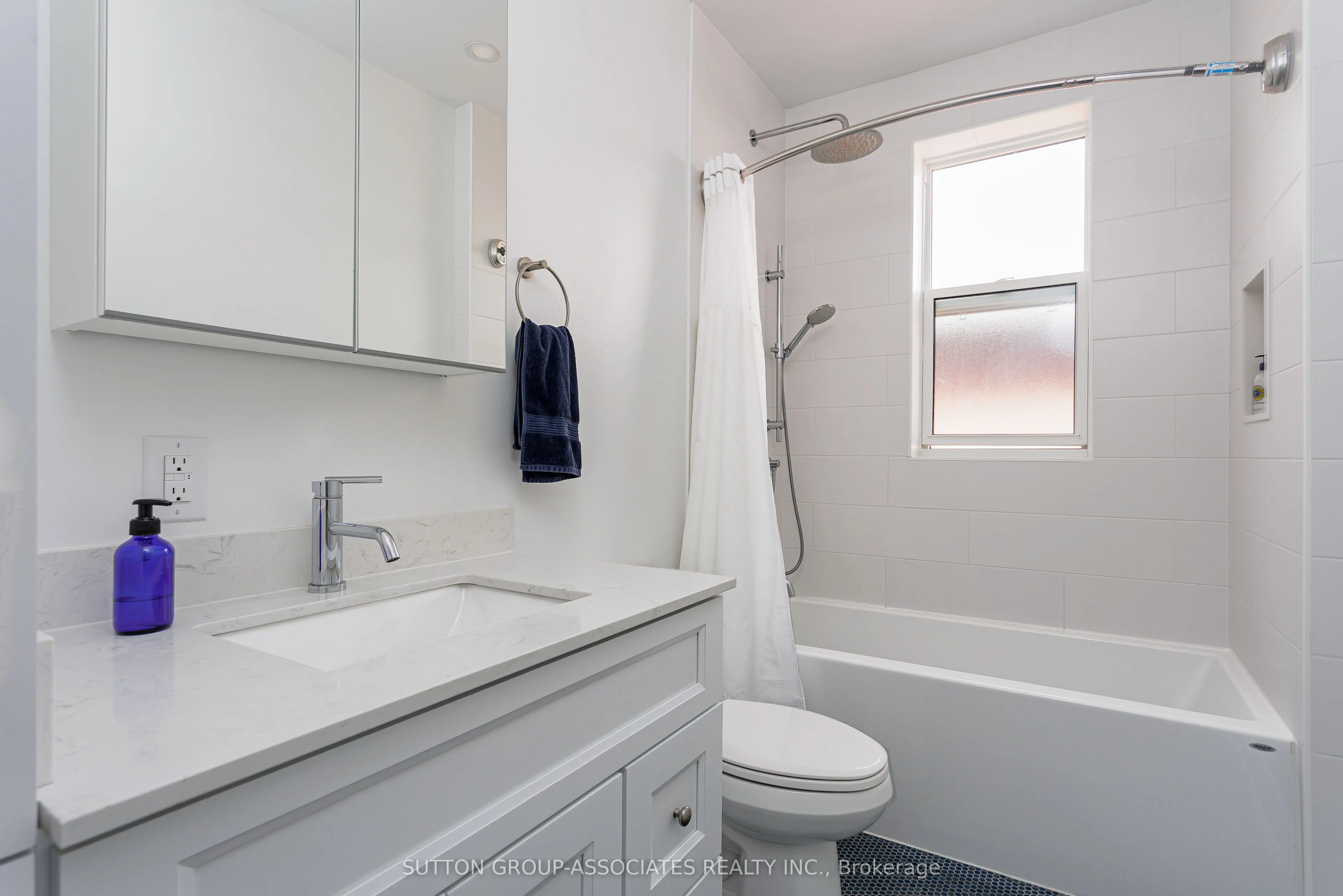 87 Peterborough Avenue