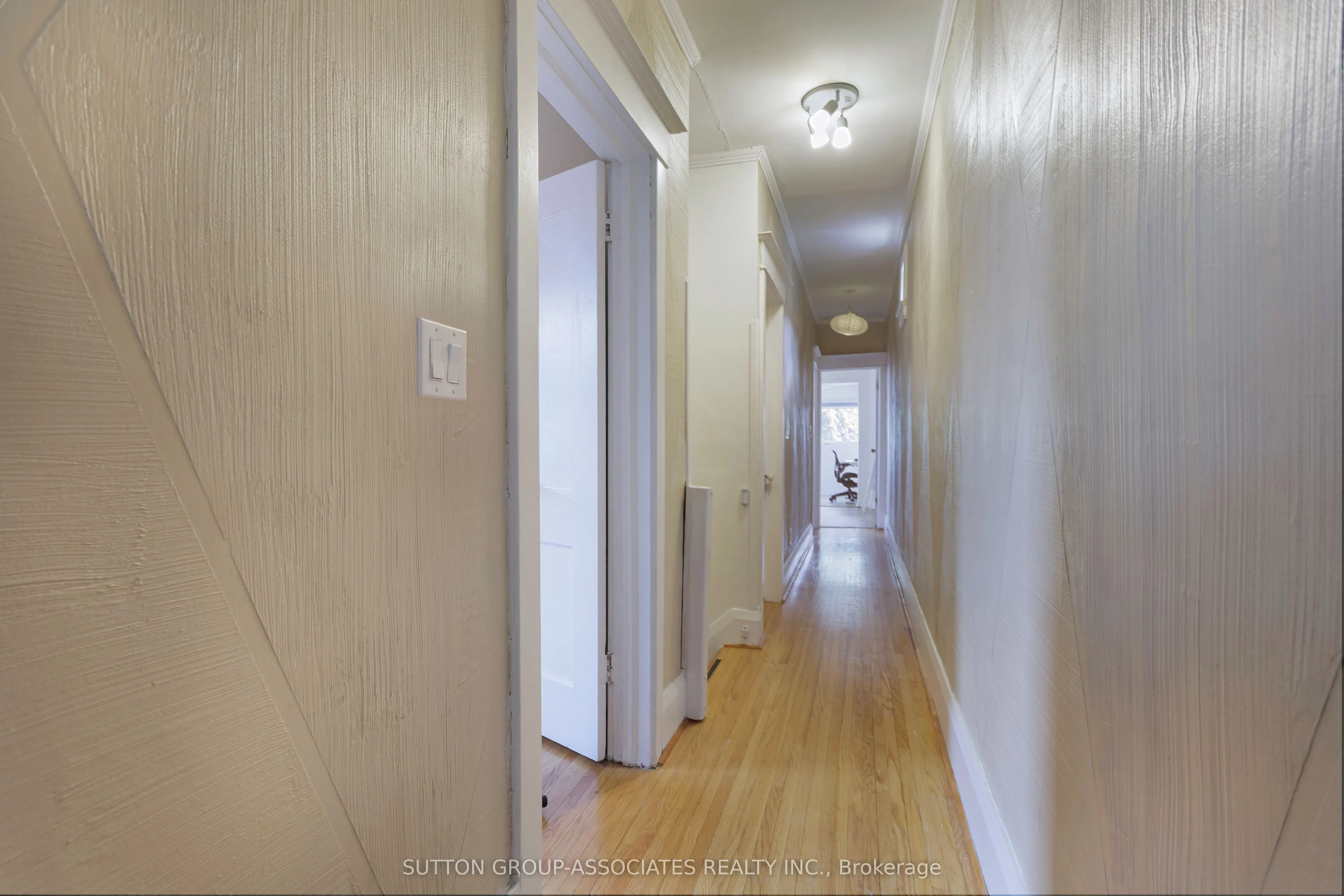 87 Peterborough Avenue