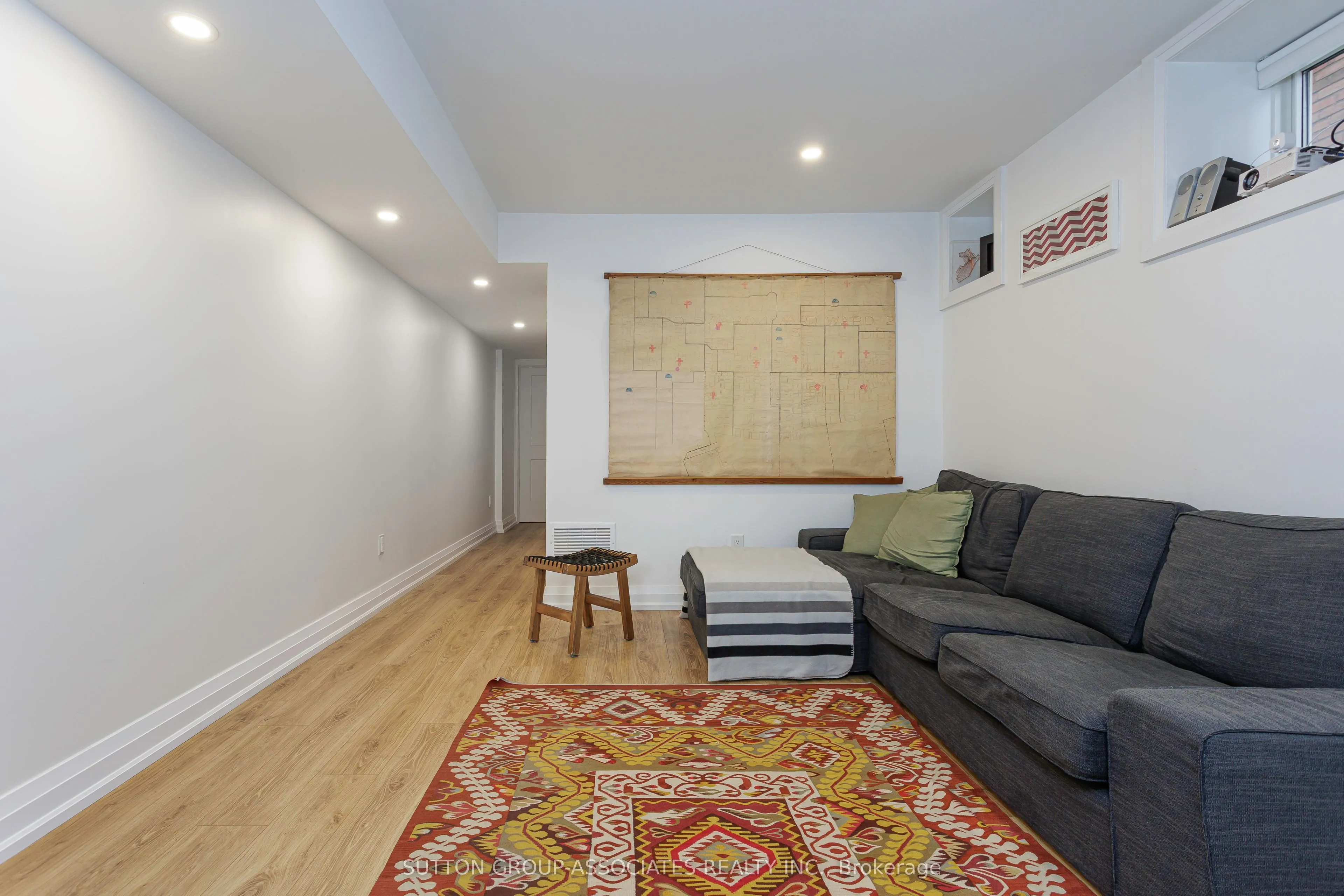 87 Peterborough Avenue