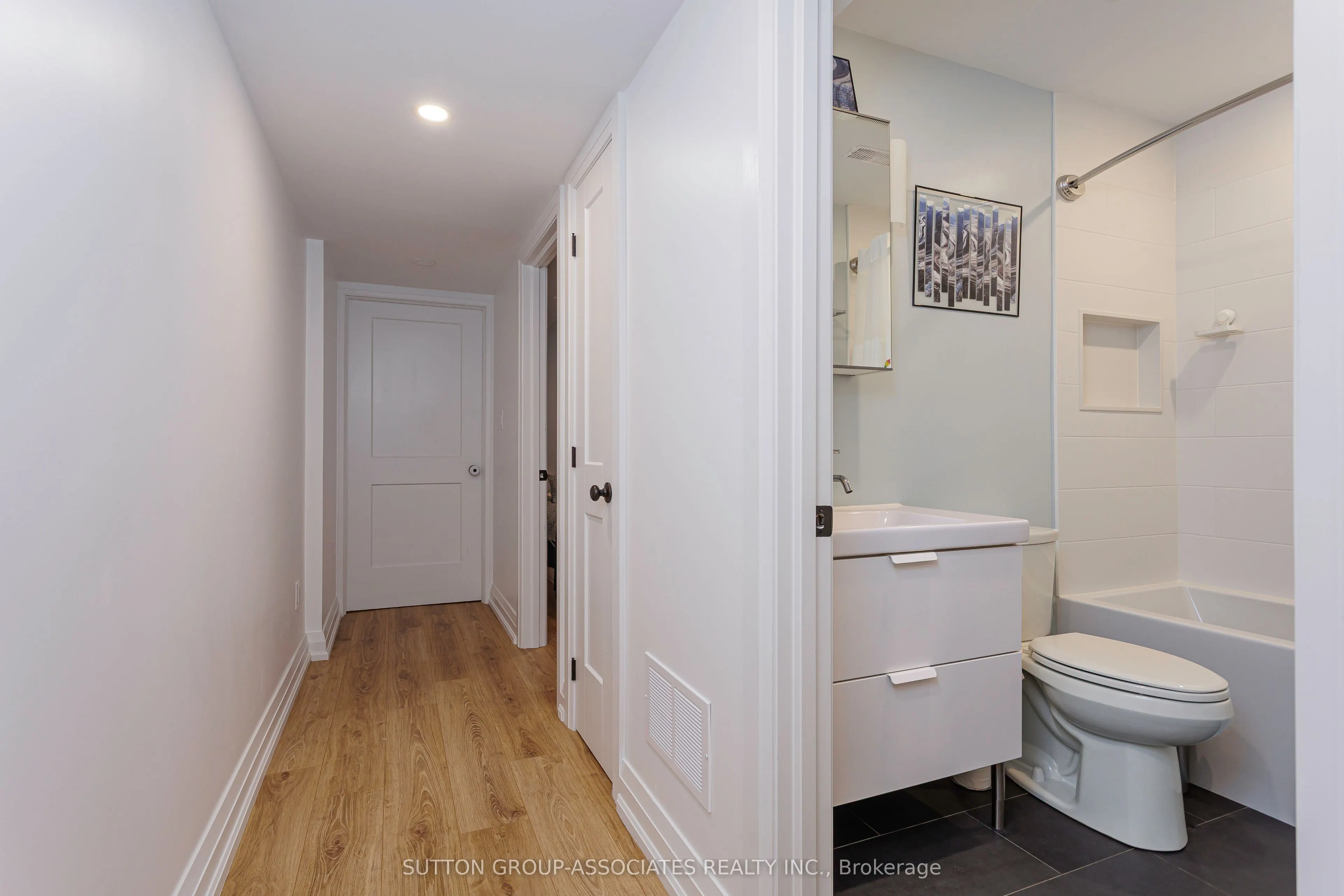 87 Peterborough Avenue