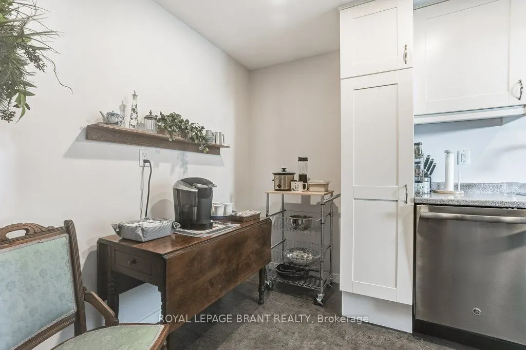 2055 Upper Middle Road, #205