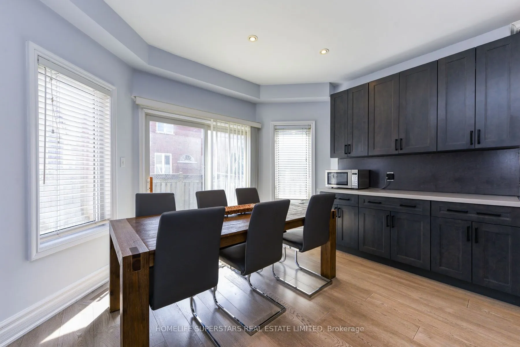 3856 Brinwood Gate