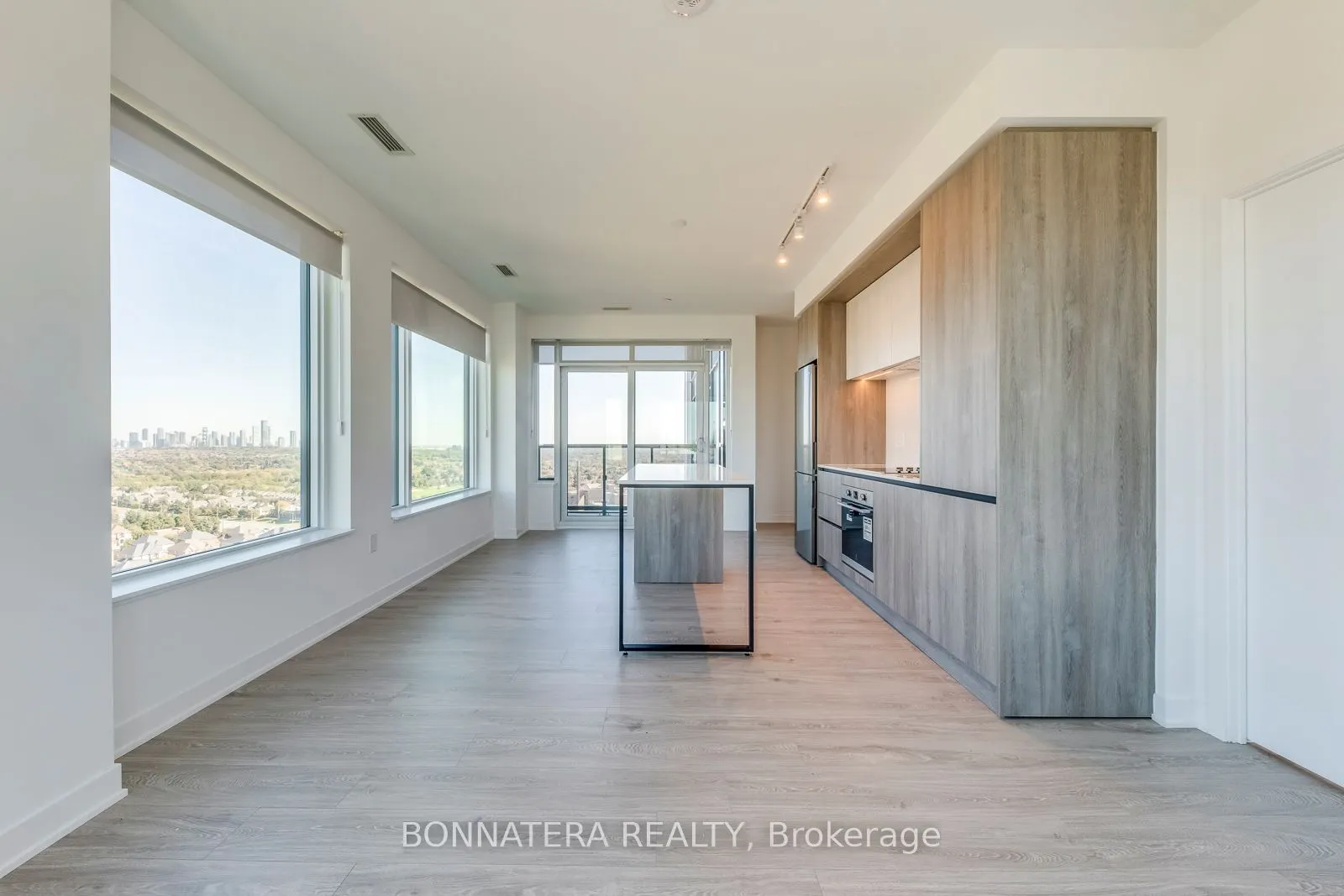 2395 Eglinton Avenue W, #1810