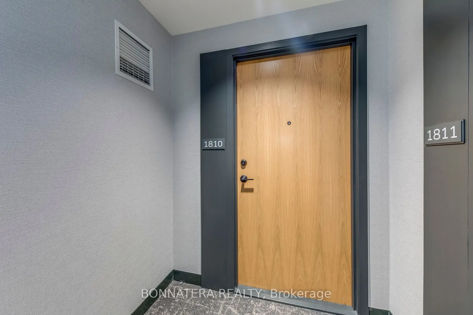 2395 Eglinton Avenue W, #1810