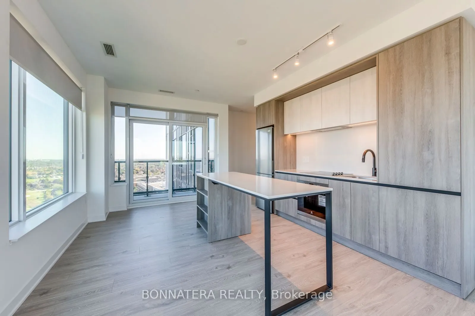 2395 Eglinton Avenue W, #1810