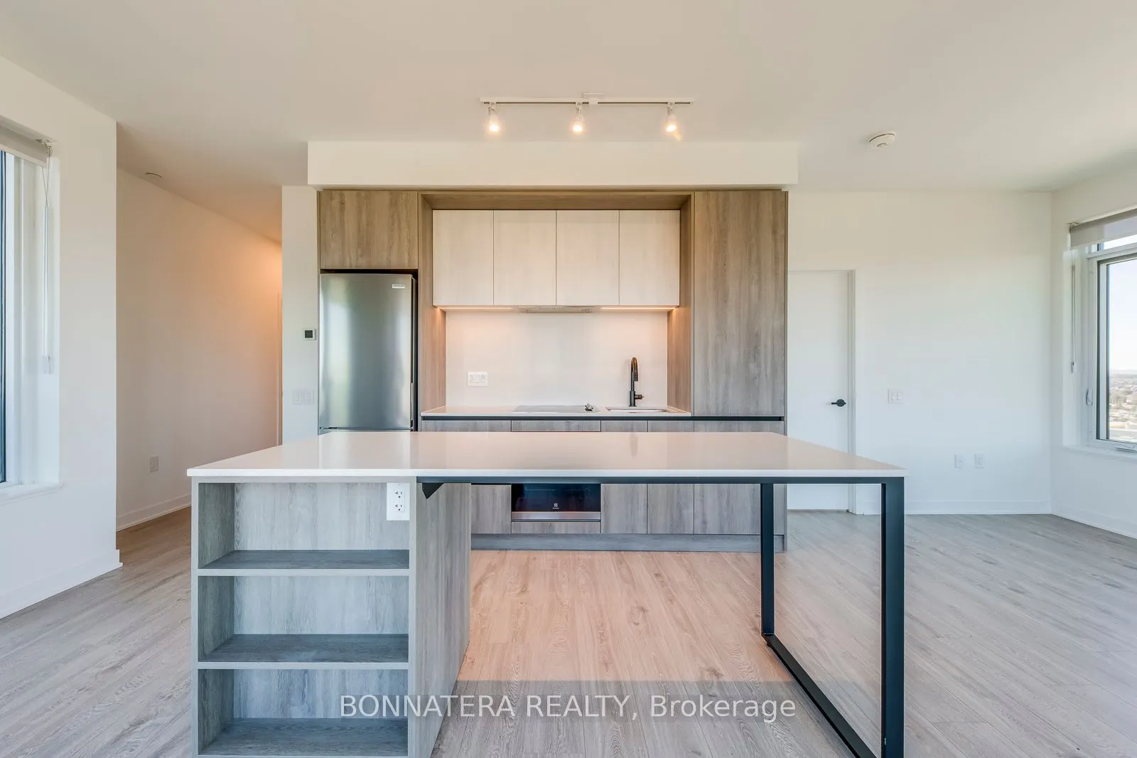 2395 Eglinton Avenue W, #1810